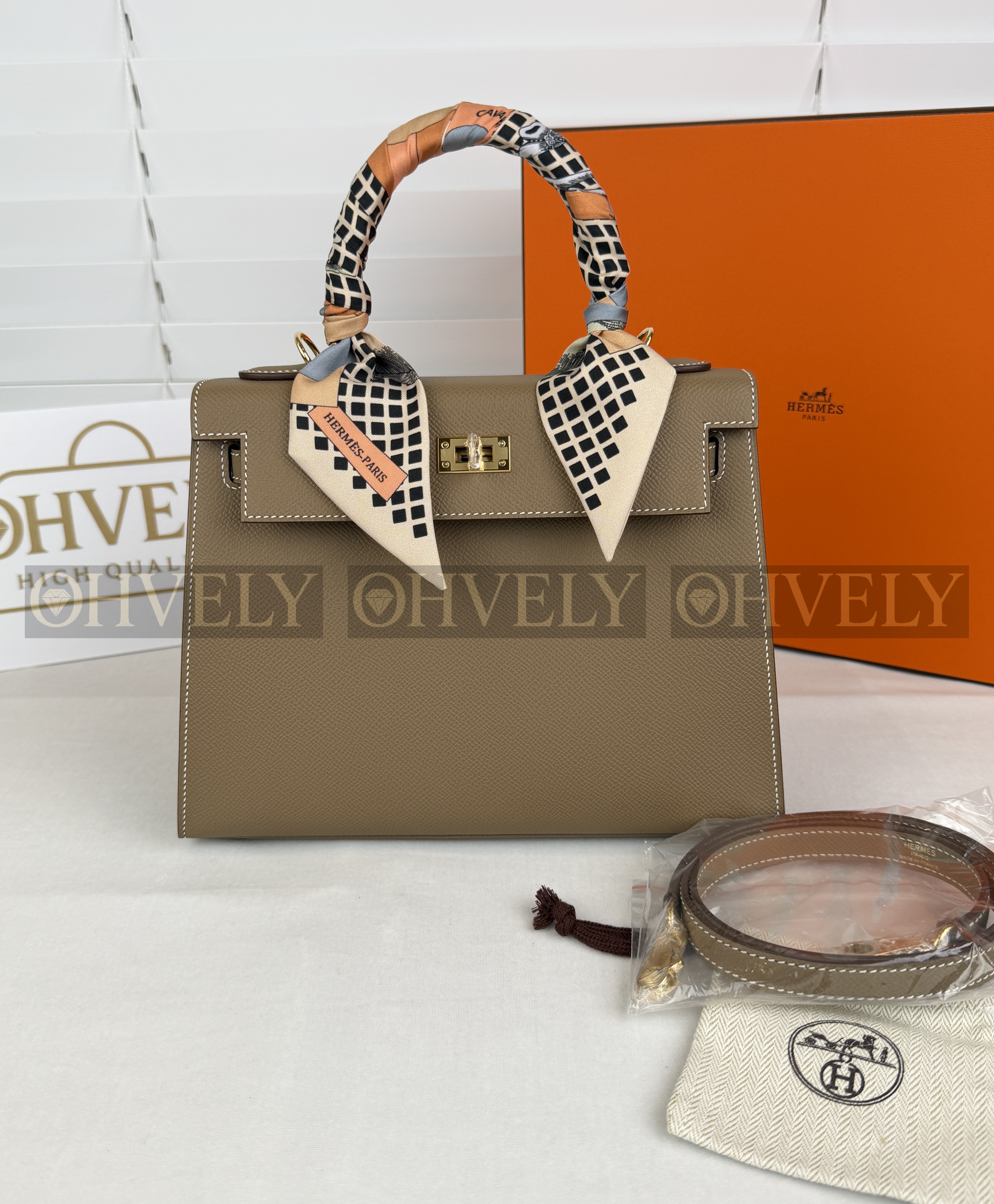Hermès Kelly 25 EPSON 에토프/금장 (시중가 4000만원대)