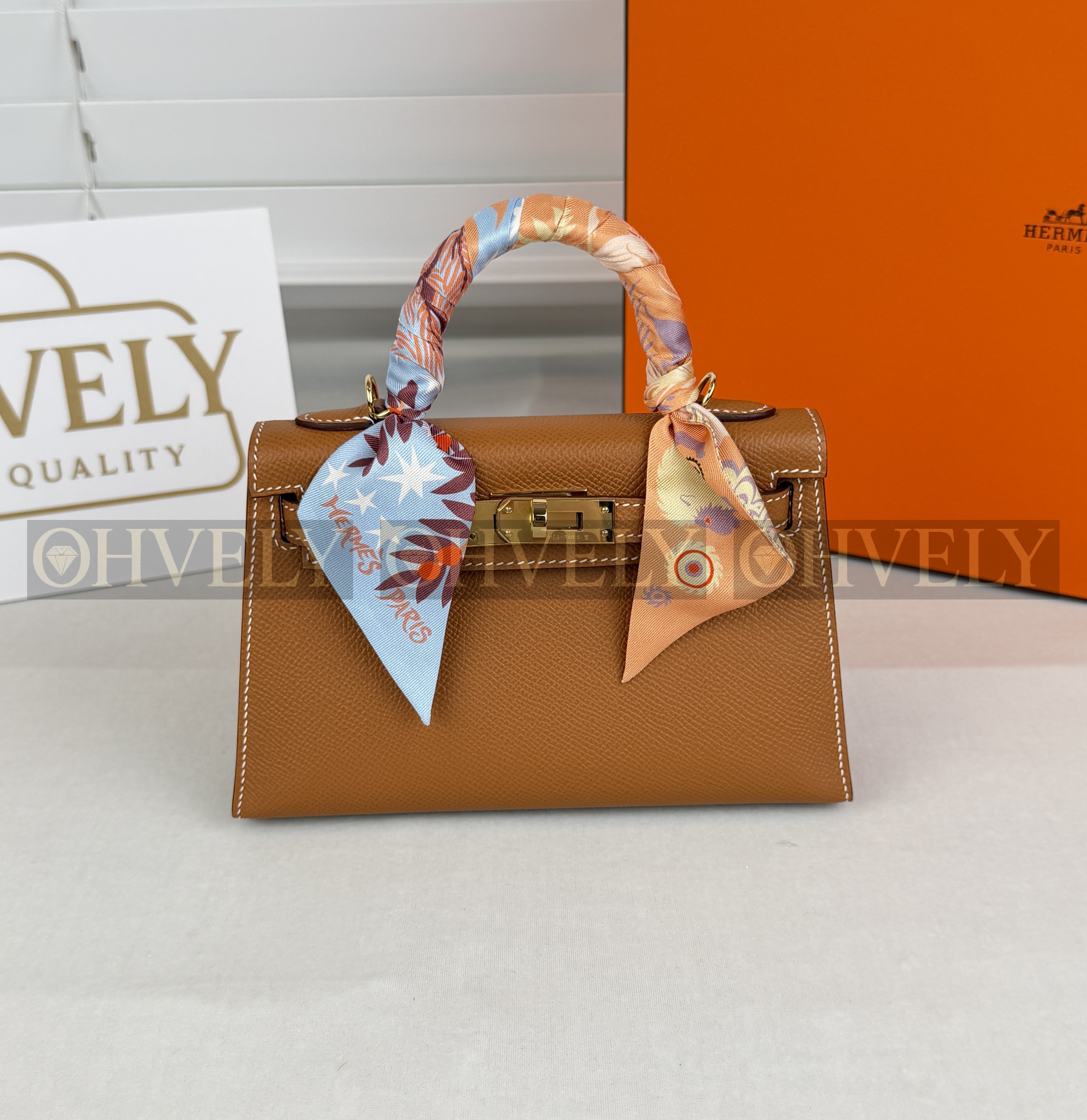 Hermès Mini Kelly EPSON 골드/금장 (시중가 3000만원대)