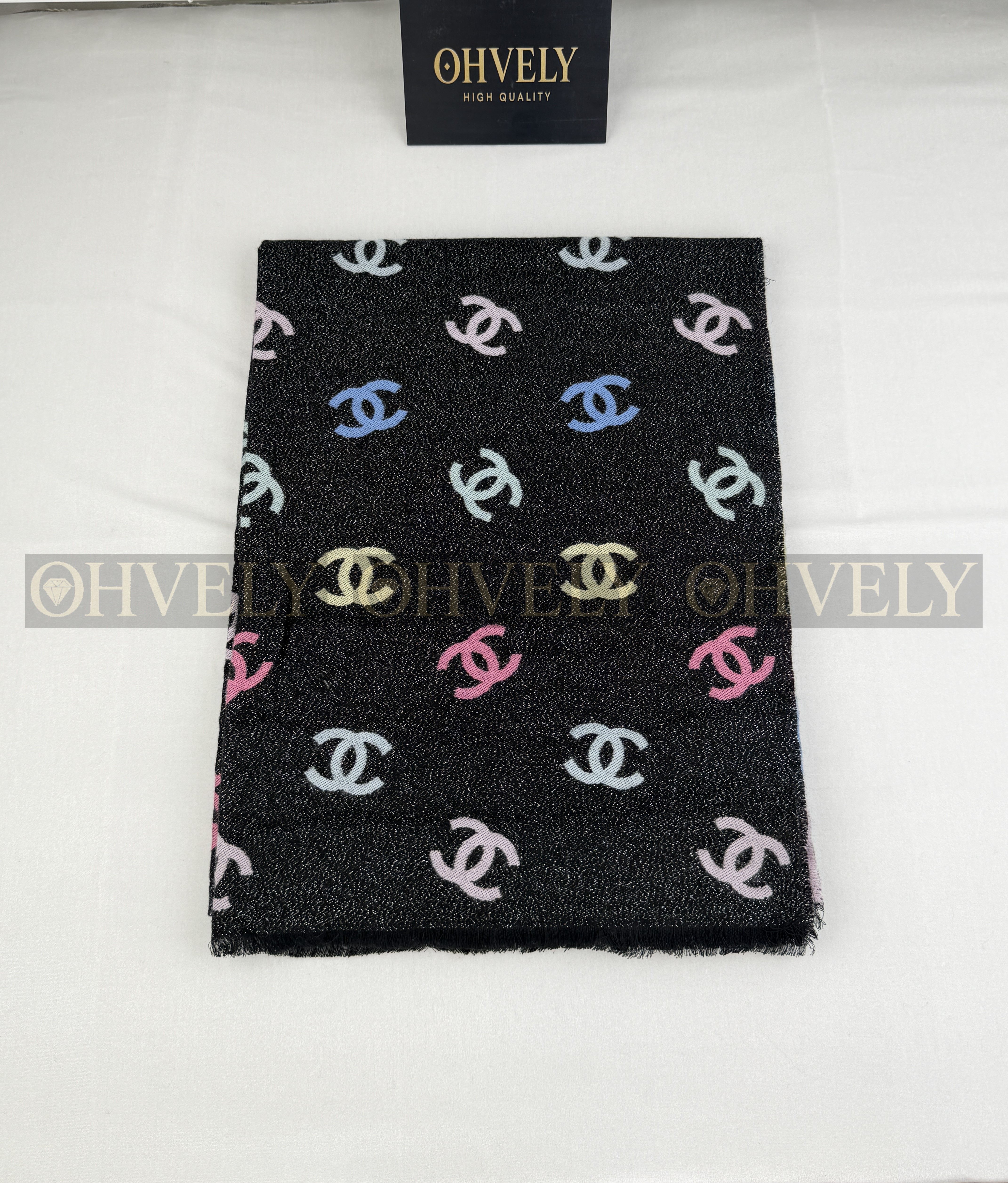 샤넬 CC로고 패턴 블랙펄 머플러 (Reversible)