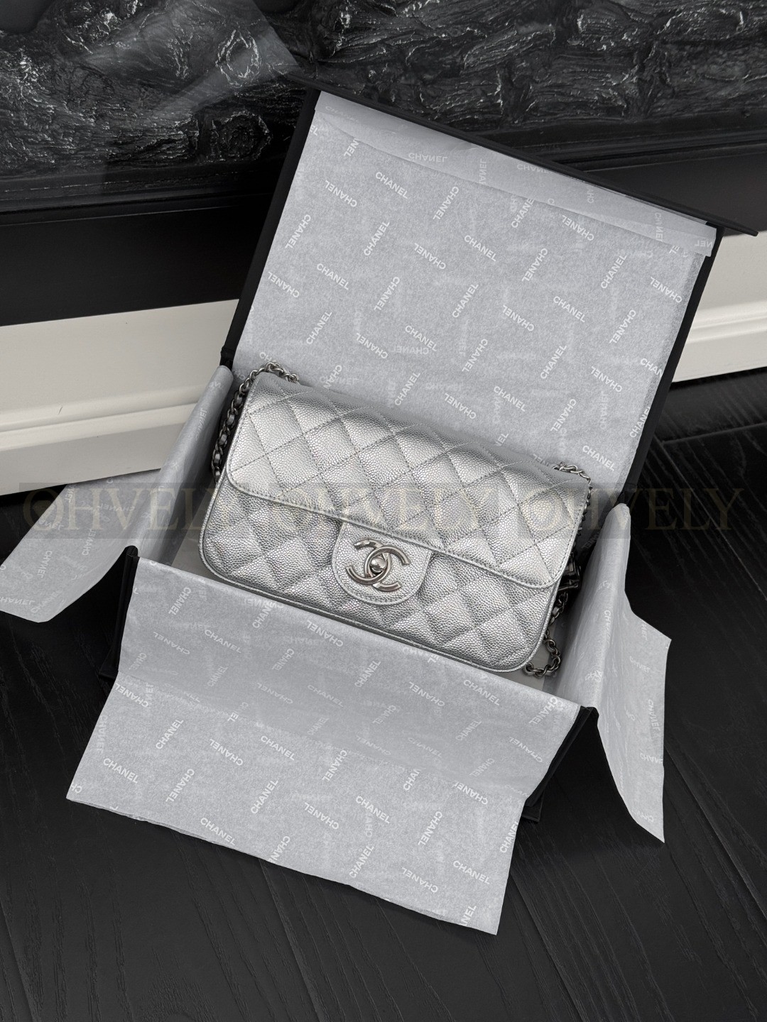 Chanel(샤넬) 실버 캐비어 클래식 미듐