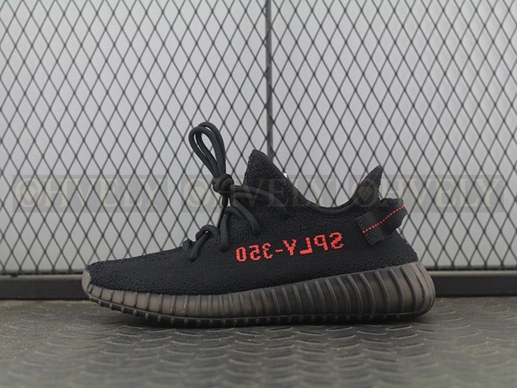 YEEZY 350 V2 브레드