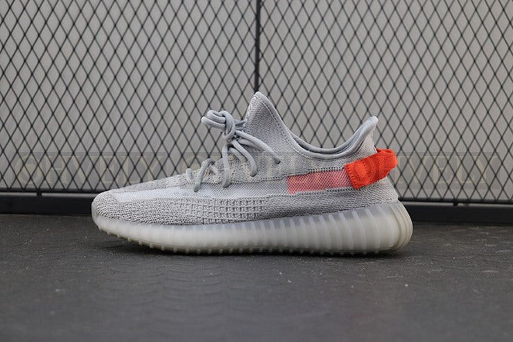 YEEZY 350 V2 테일라이트