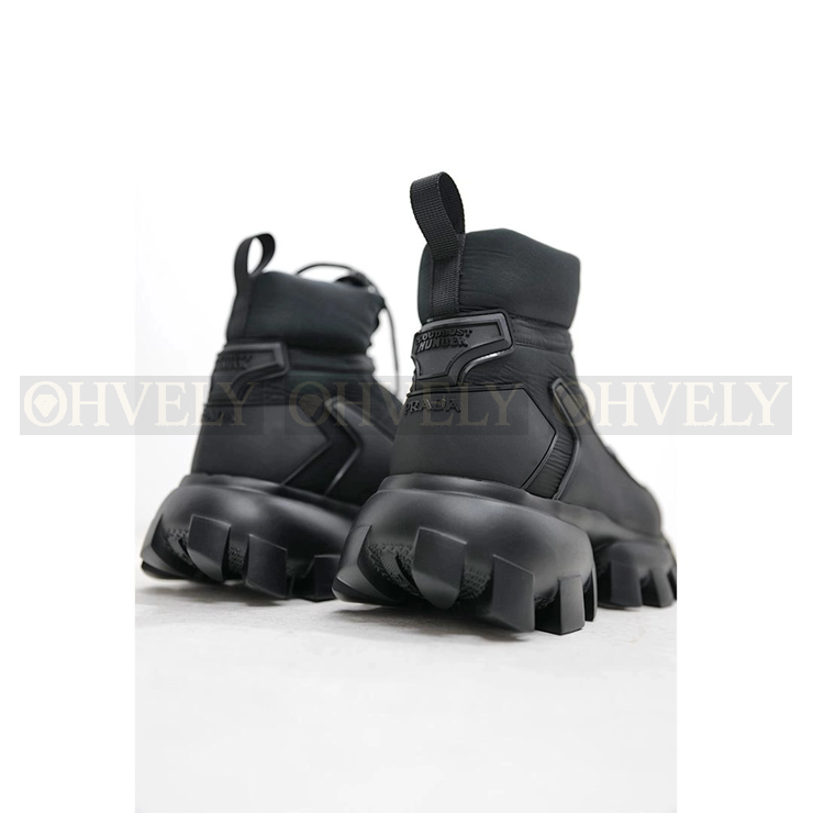 프라다 클라우드버스트 썬더 레이스업 부츠 블랙