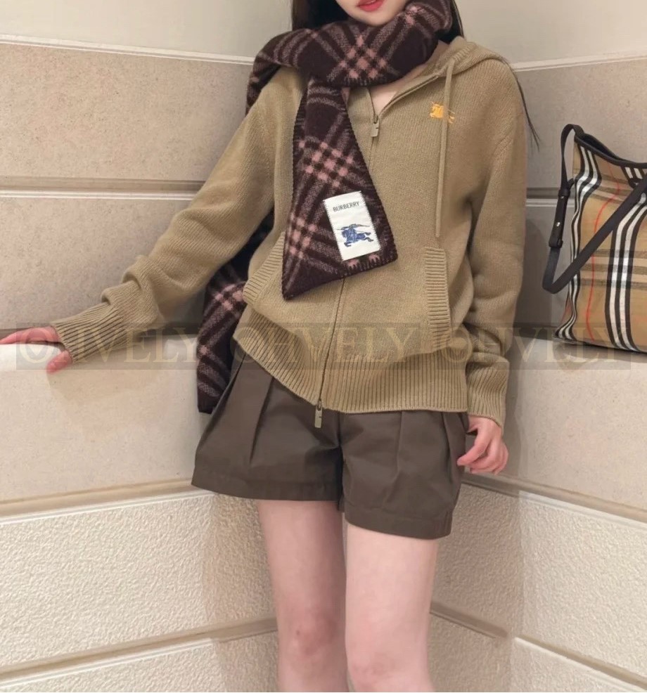 【 ZP 】Burberry 2025 니트 후드 집업 (매장가 237만원)