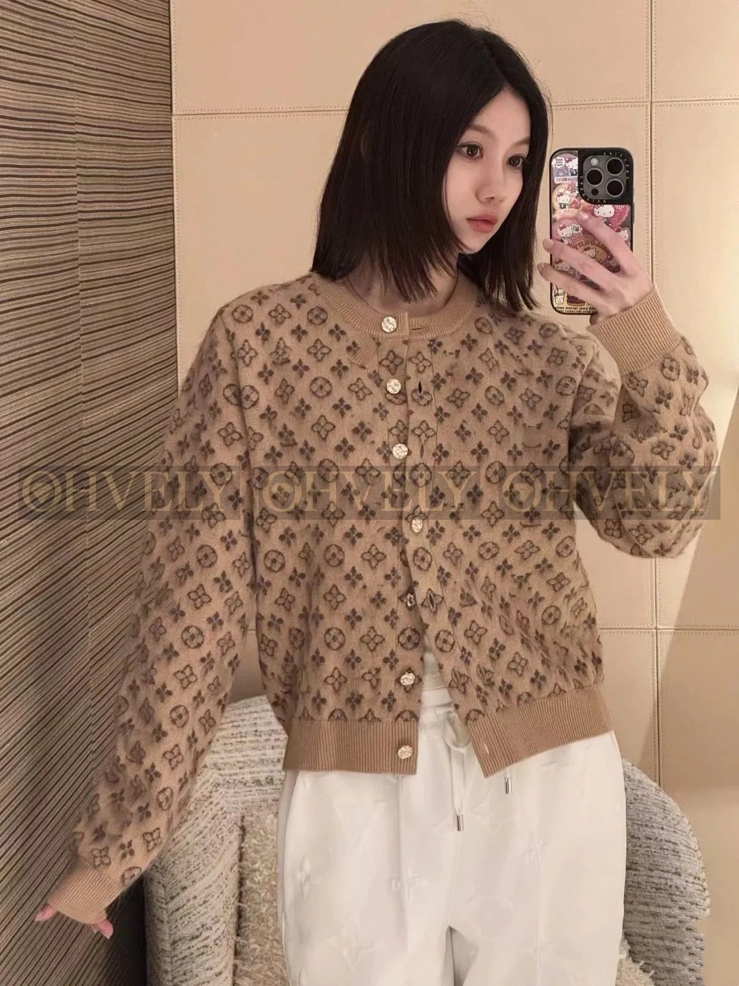 【 ZP 】Louis Vuitton 2025 모노그램 가디건 (매장가 398만원)