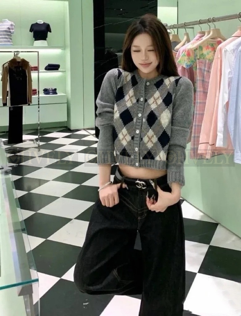 【 ZP 】Prada 2025 가디건 (매장가 376만원)