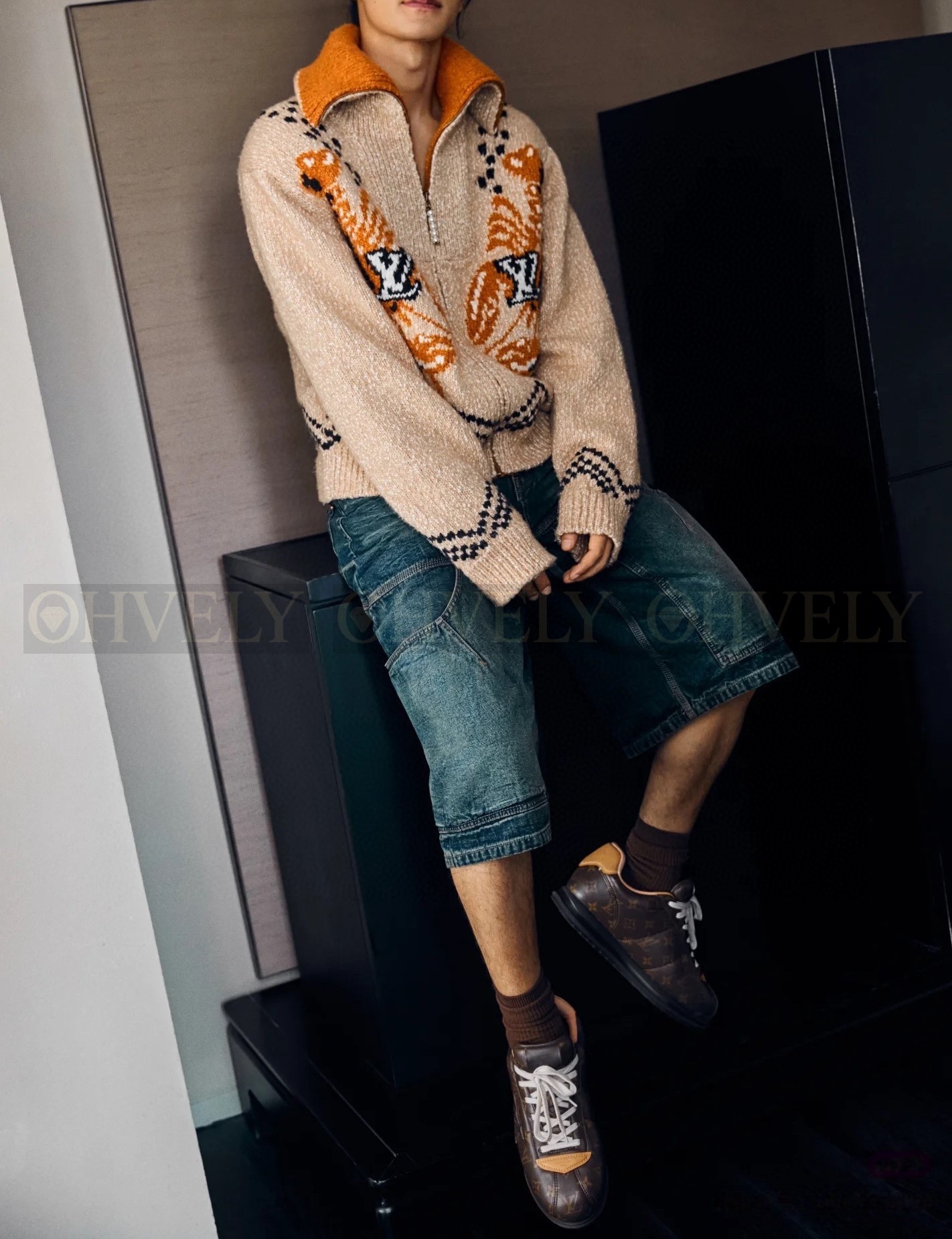 【 ZP 】LOUIS VUITTON 스웨터 아우터 (매장가 500만원)