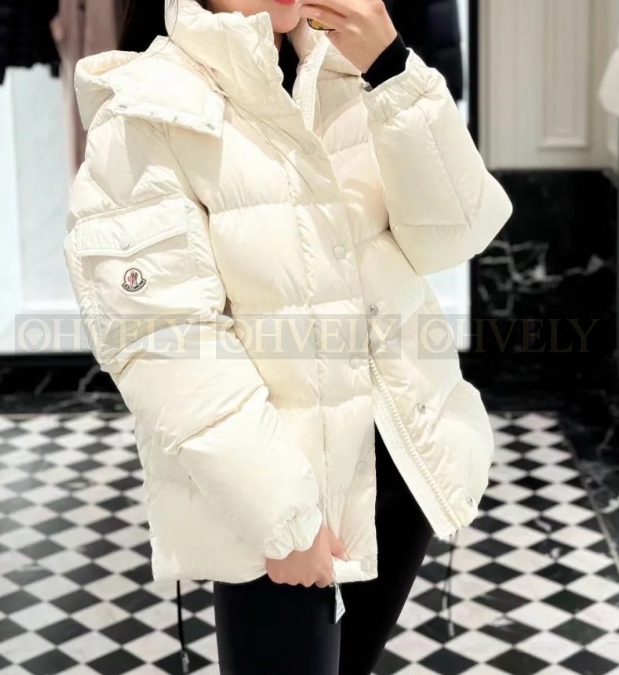 【 ZP 】MONCLER 패딩 (매장가 353만원)