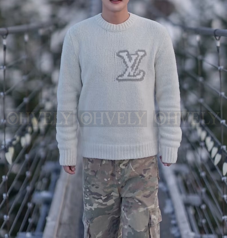 【 ZP 】LOUIS VUITTON 니트 (매장가 244만원)