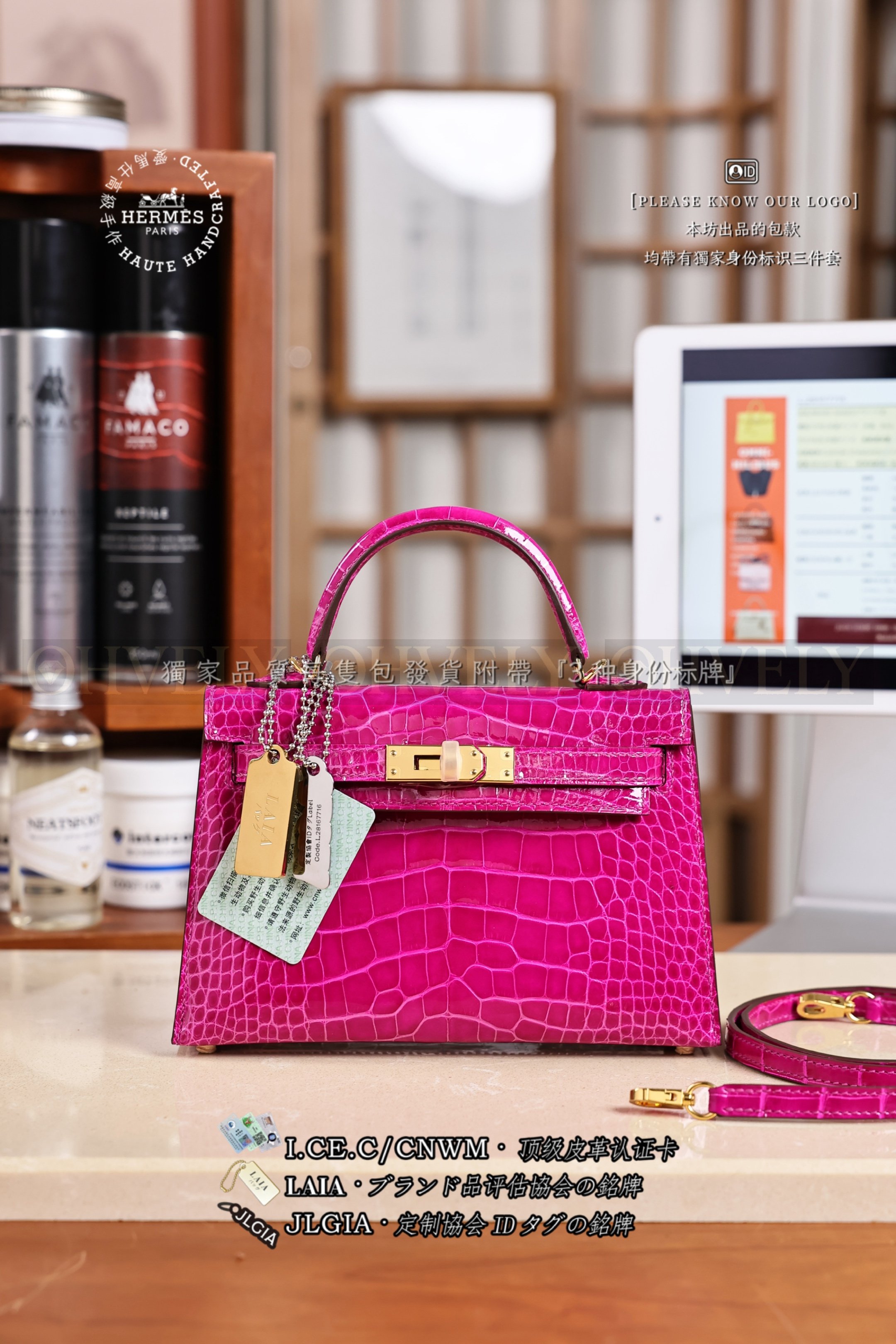 Hermès Kelly 𝙸𝙸 𝙼𝚒𝚗𝚒 𝚁𝚘𝚜𝚎 𝚂𝚌𝚑𝚎𝚑𝚎𝚛𝚊𝚣𝚊𝚍𝚎  금장