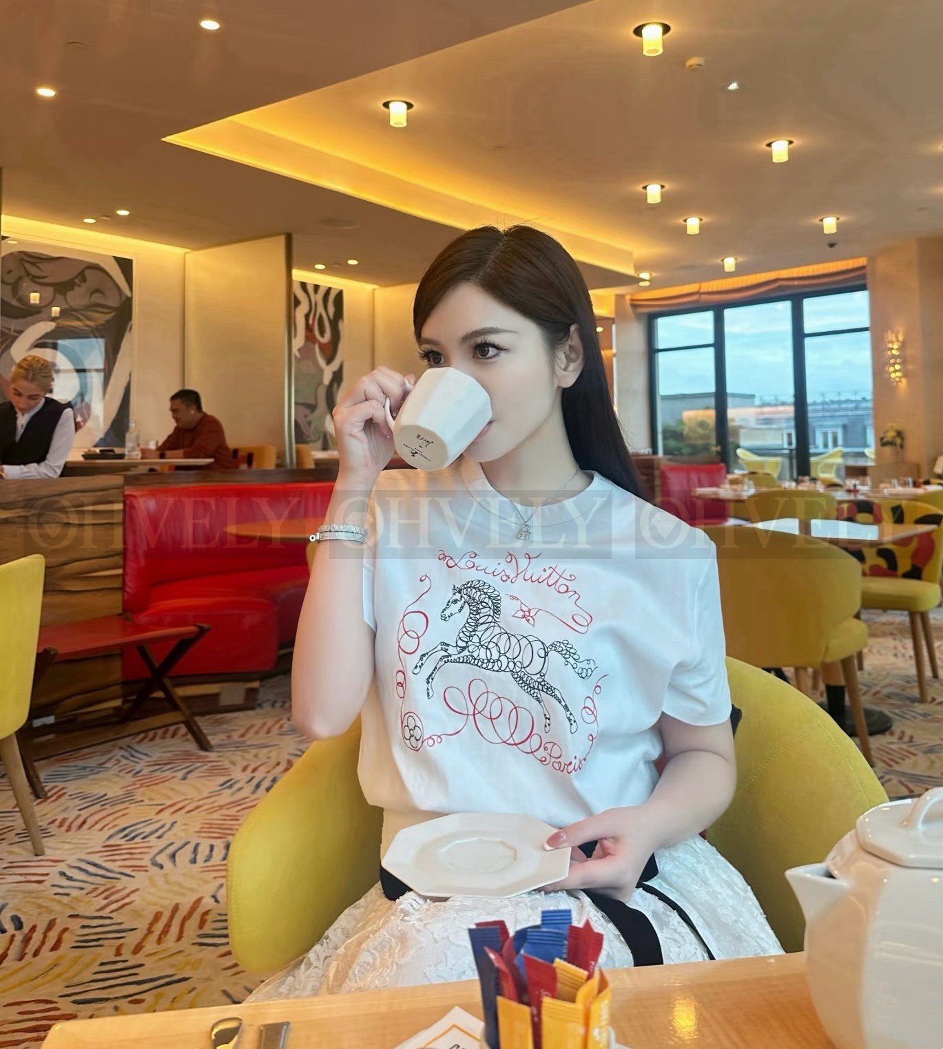 【 ZP버전 】 LOUIS VUITTON 루이비통 26SS 홀스 프린트 코튼 티셔츠