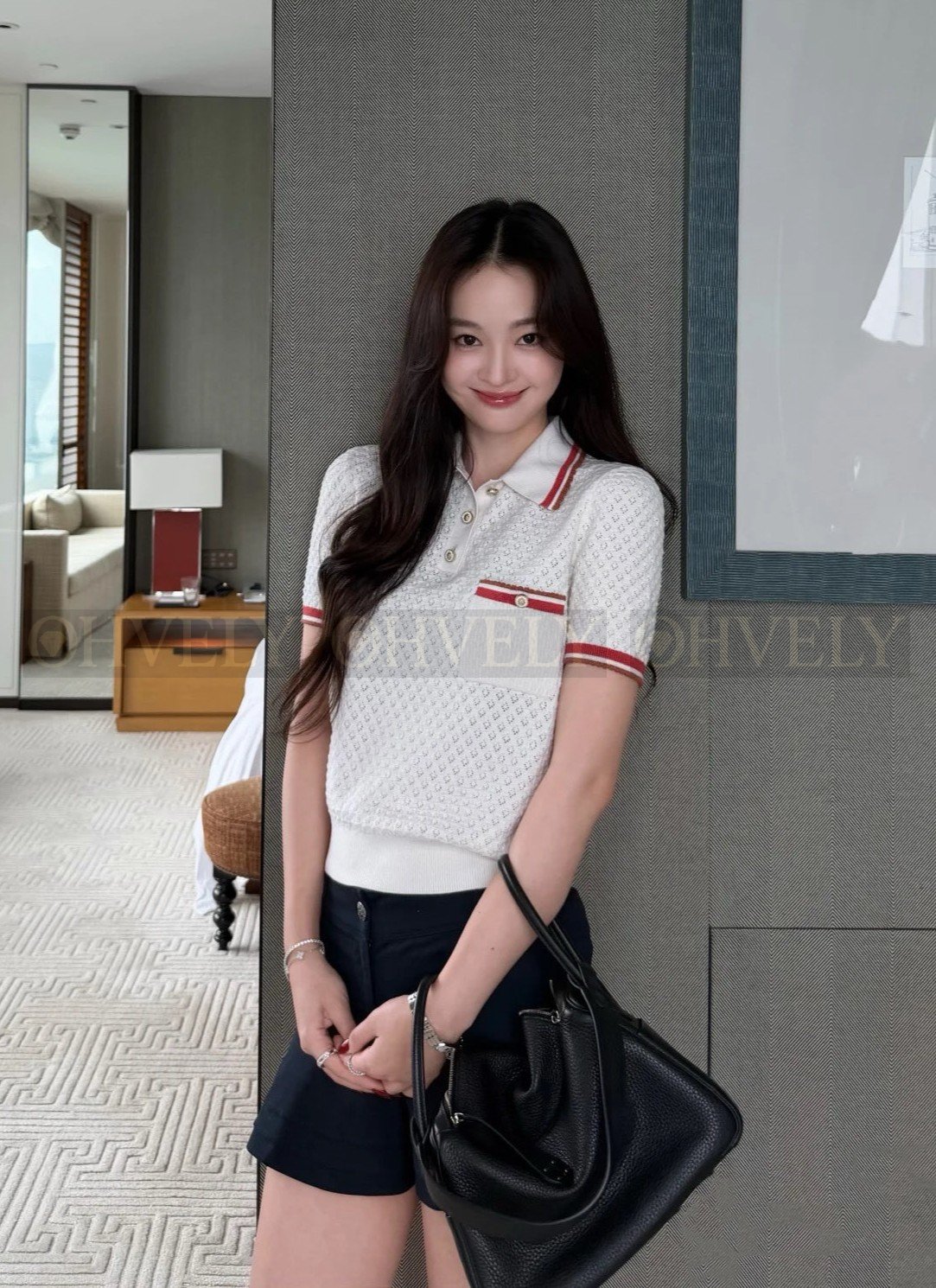 【 ZP버전 】 샤넬 레트로 폴로넥 펀칭 반팔 니트