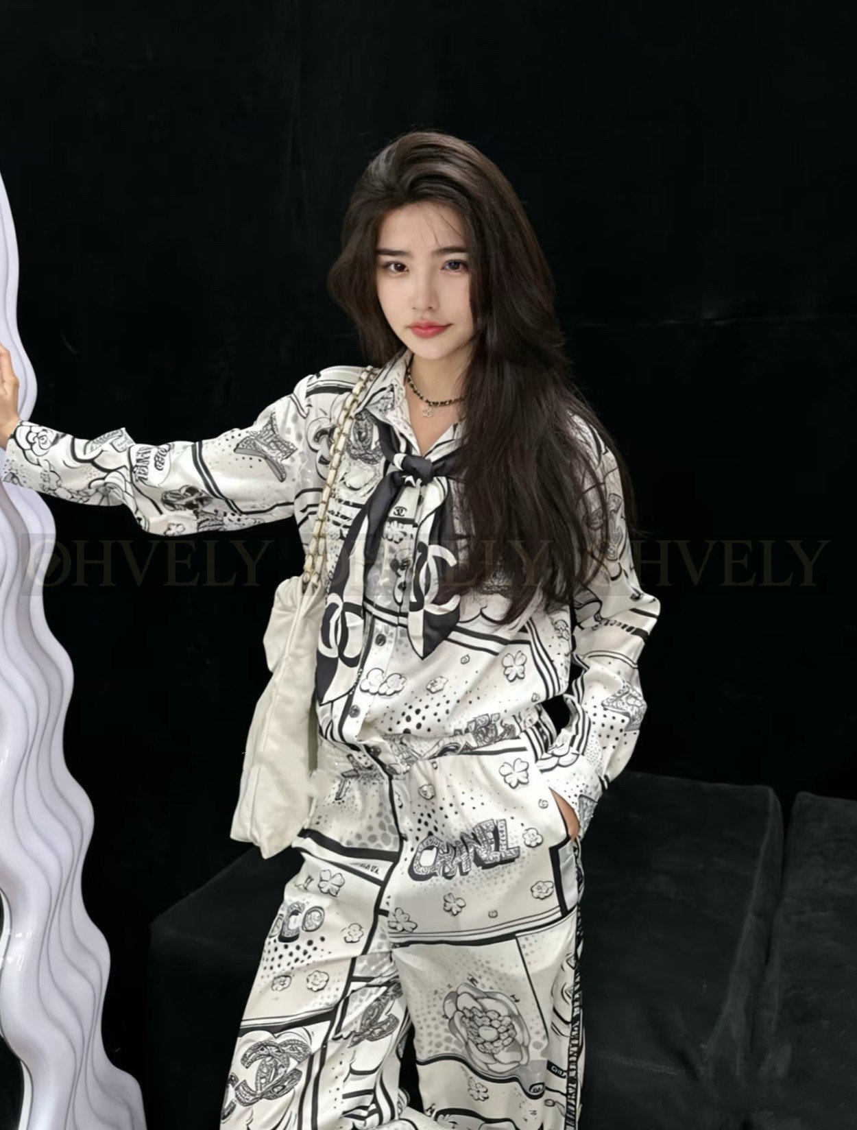 【 ZP버전 】 샤넬 26SS 까멜리아 핸드페인팅 실크 와이드 팬츠