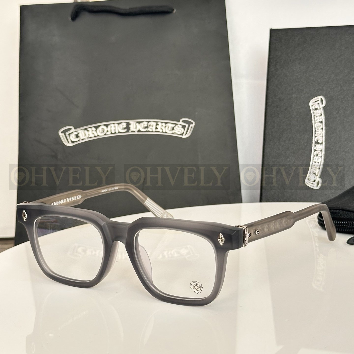 CHROME HEARTS  크롬하츠 엠비딕스트로우스