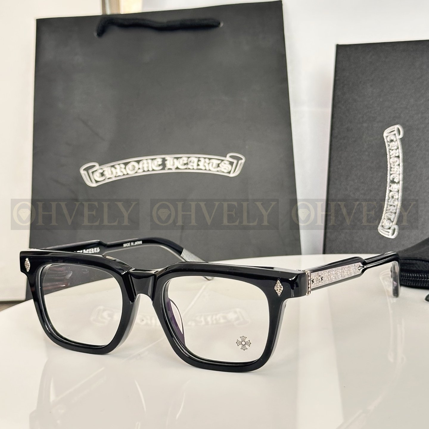 CHROME HEARTS  크롬하츠 엠비딕스트로우스