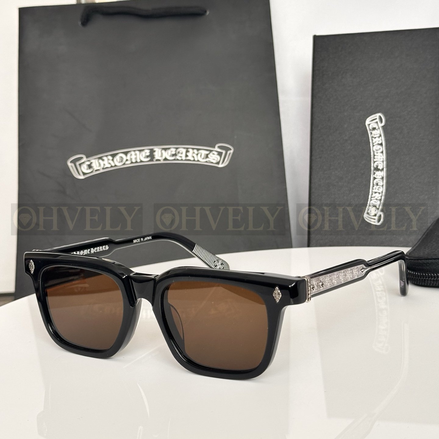 CHROME HEARTS  크롬하츠 엠비딕스트로우스 선글라스