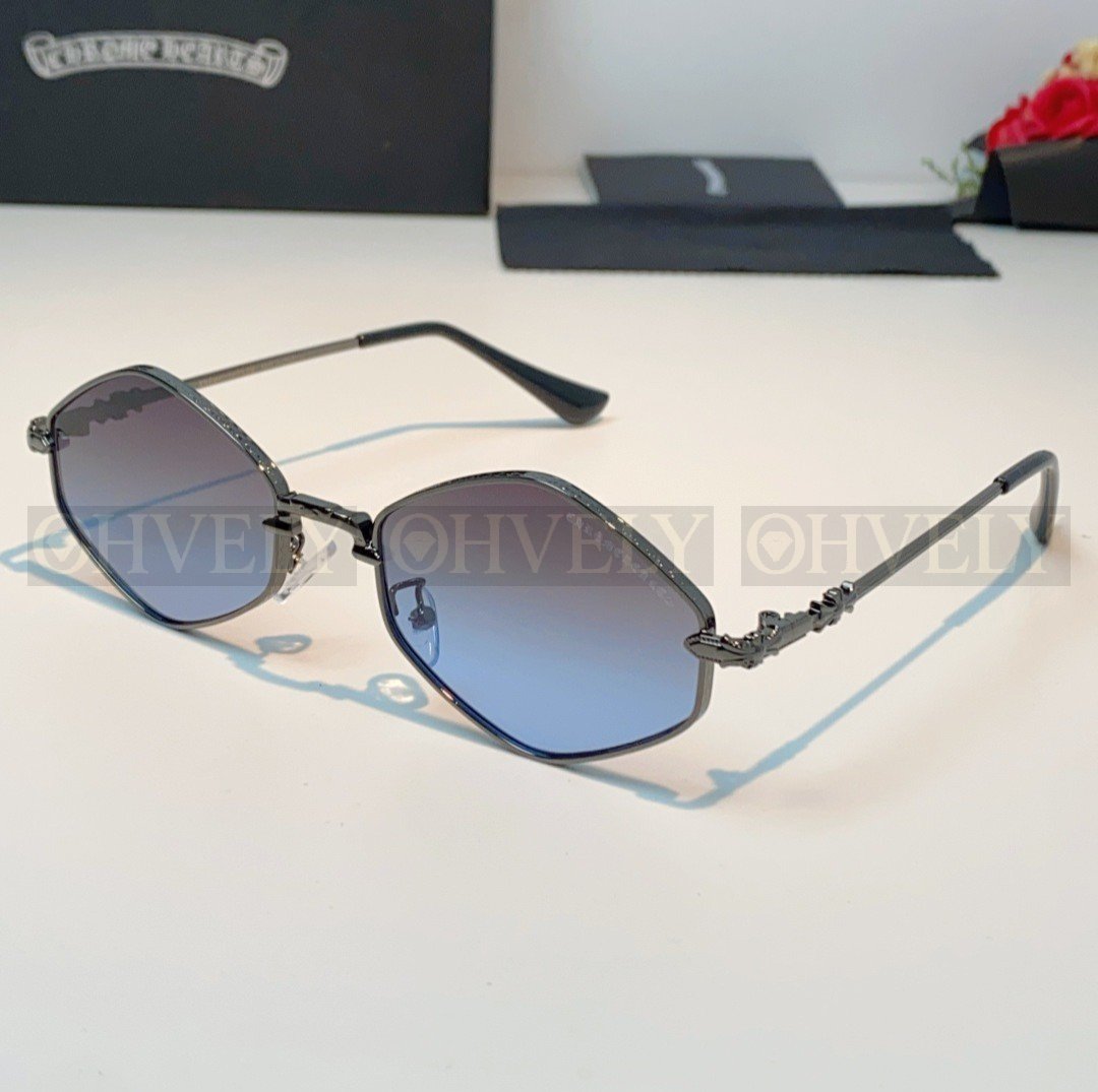 CHROME HEARTS  크롬하츠 다이아몬드 독 선글라스