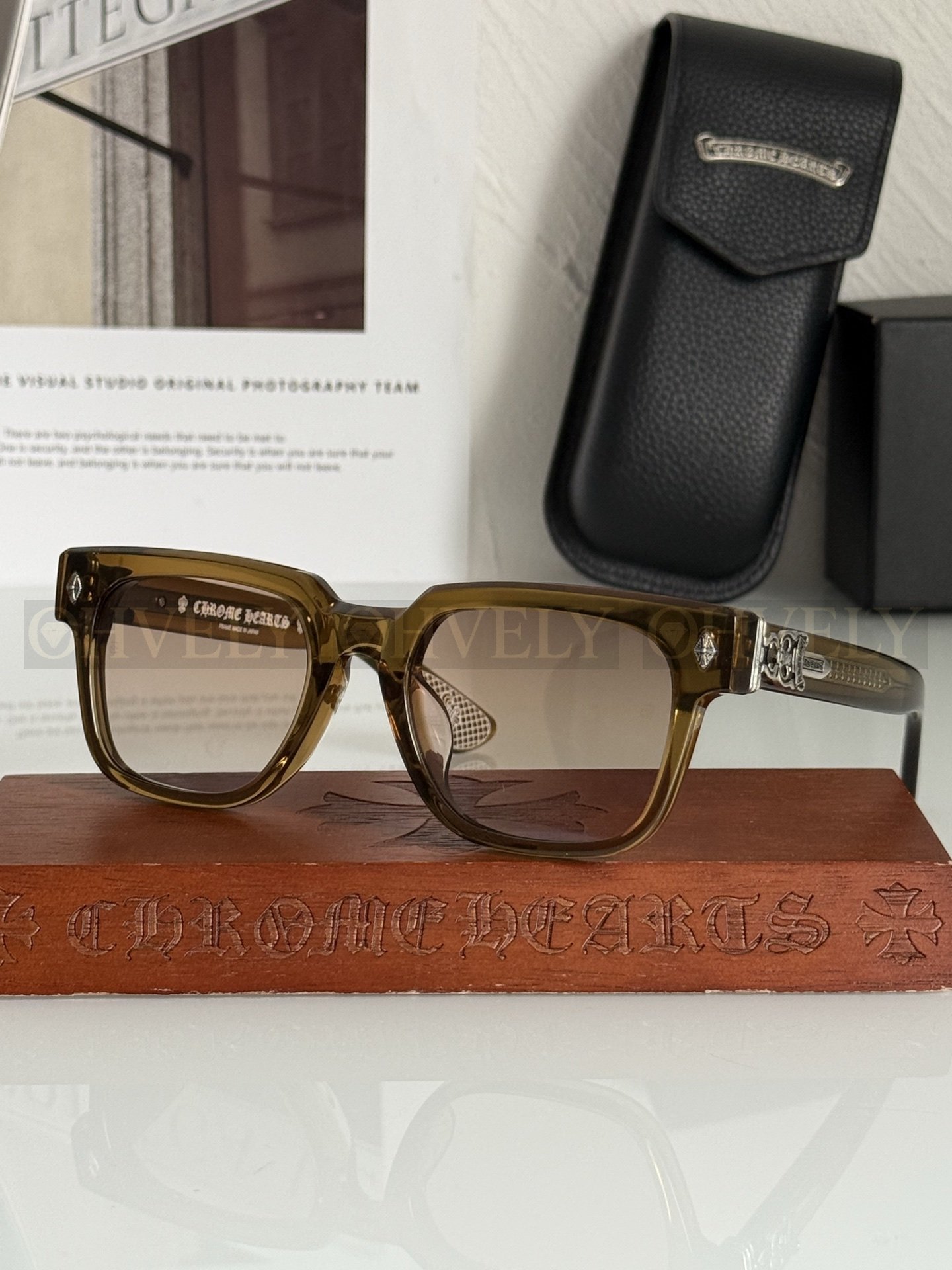 CHROME HEARTS  크롬하츠컨 볼루티드 선글라스