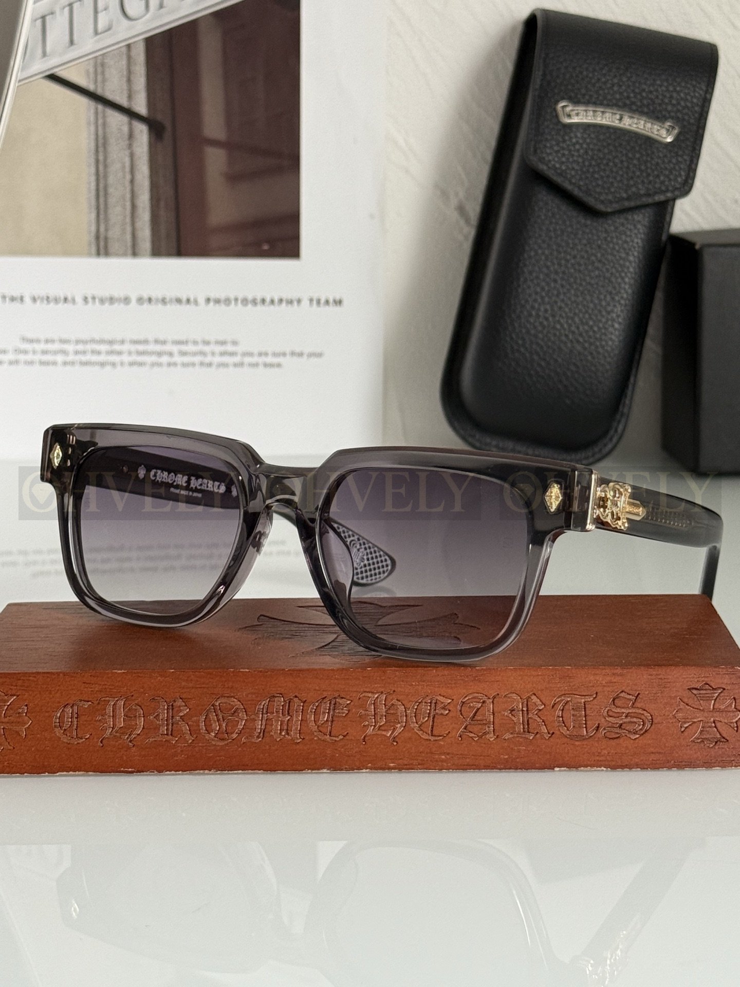 CHROME HEARTS  크롬하츠컨 볼루티드 선글라스