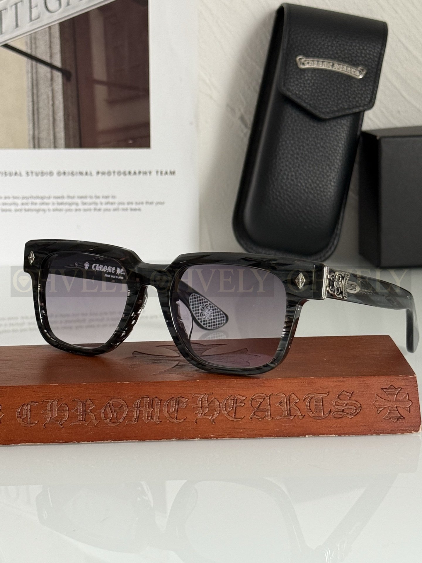 CHROME HEARTS  크롬하츠컨 볼루티드 선글라스