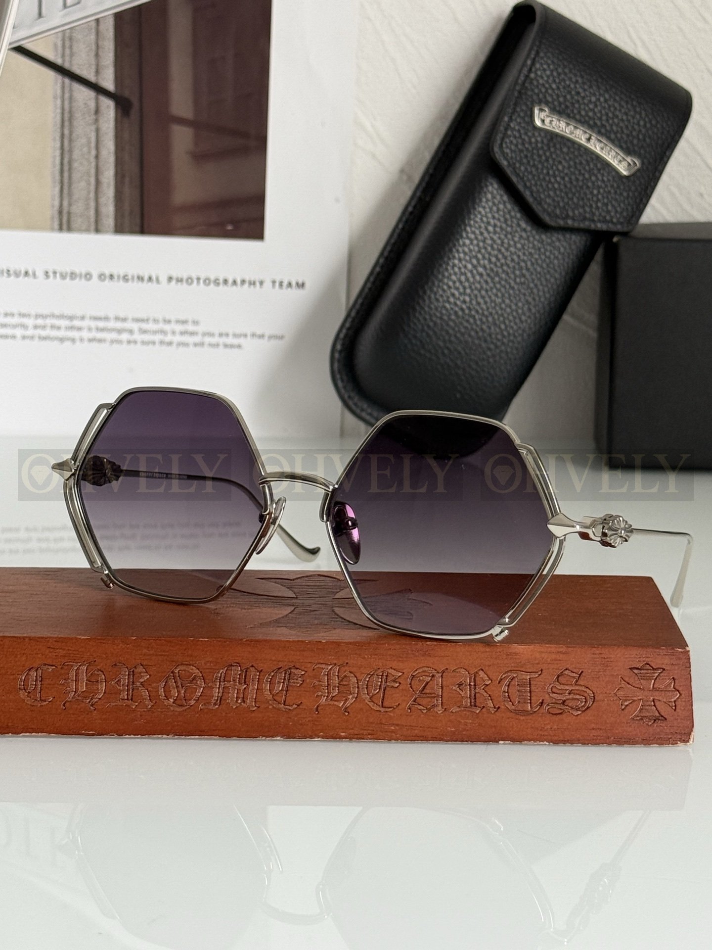 CHROME HEARTS  크롬하츠 크림드 선글라스
