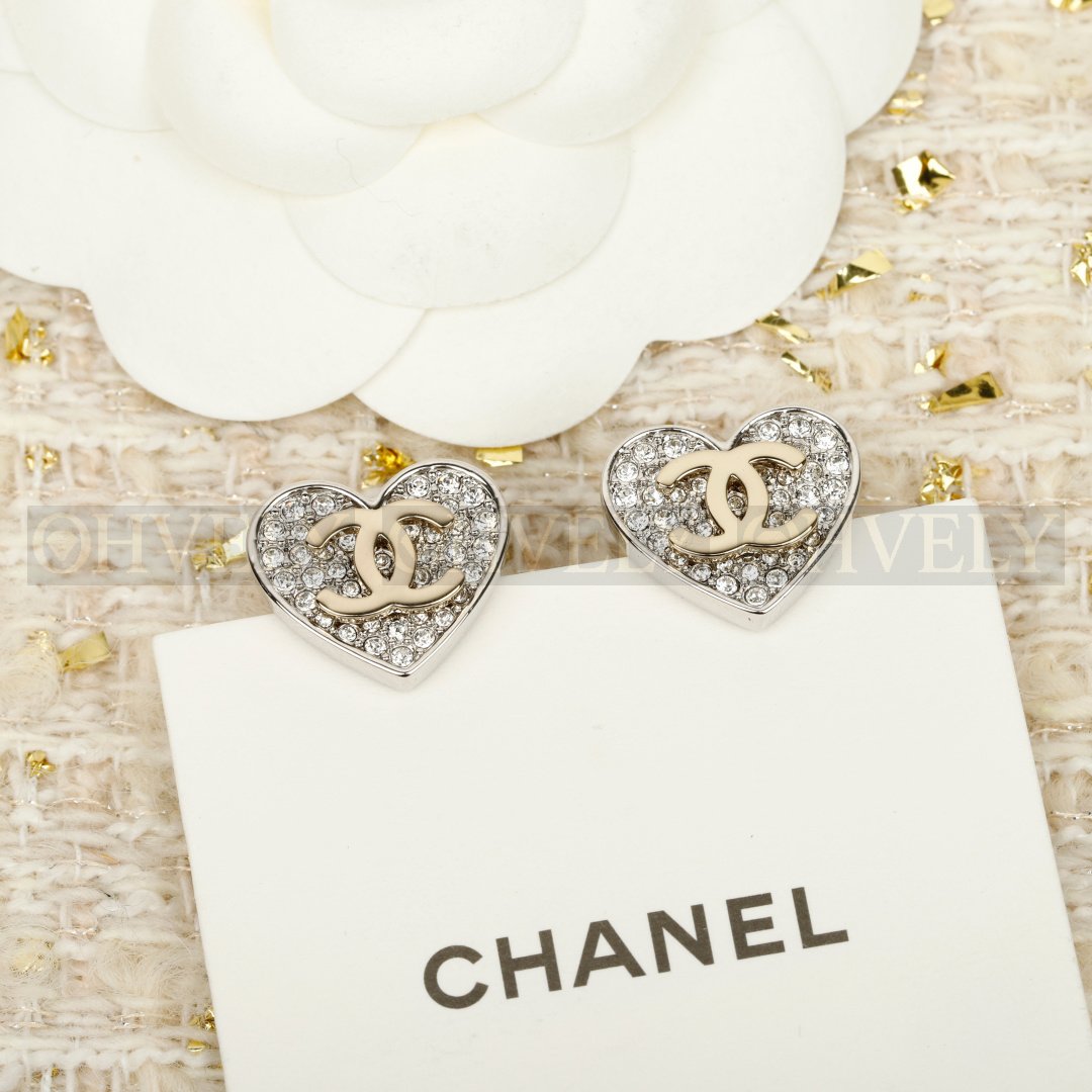 샤넬 CHANEL 하트 크리스탈 이어링