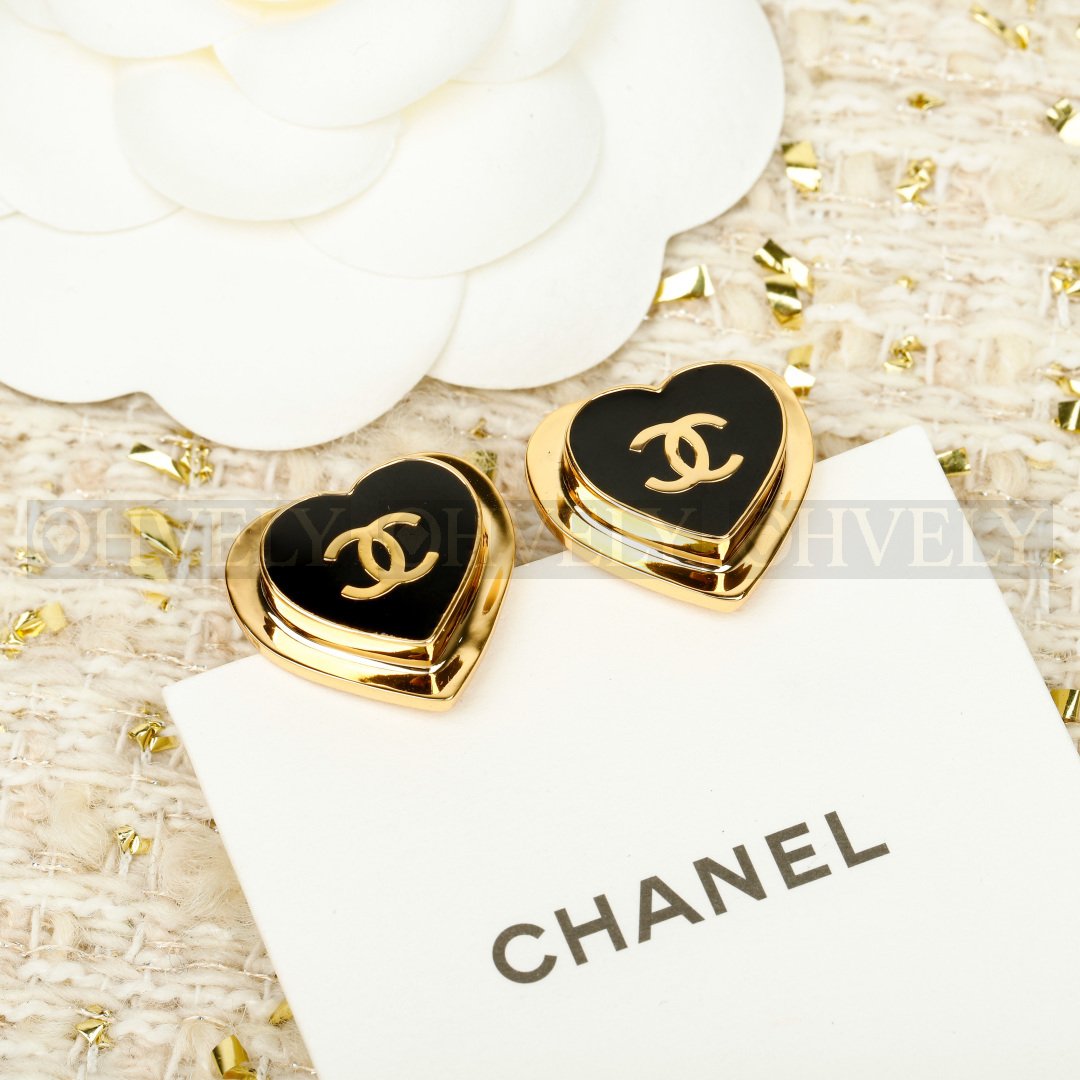 샤넬 CHANEL 크루즈 컬렉션 하트 CC 이어링 (블랙)
