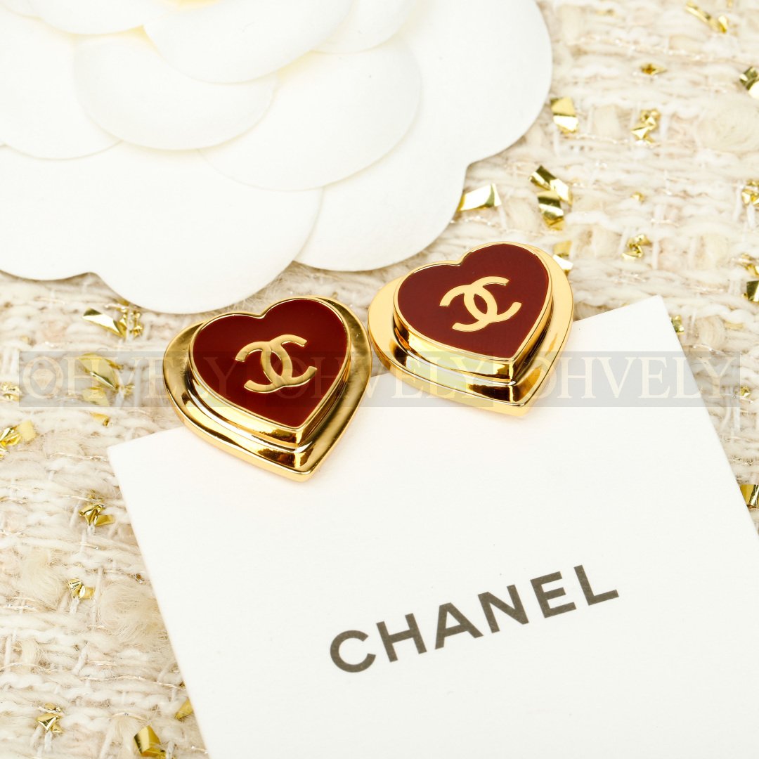 샤넬 CHANEL 크루즈 컬렉션 하트 CC 이어링 (레드)