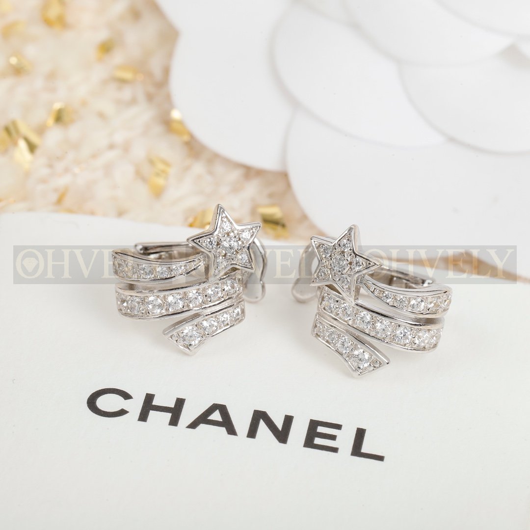 샤넬 CHANEL 에투알 필랑트 CC 이어링 (은판)