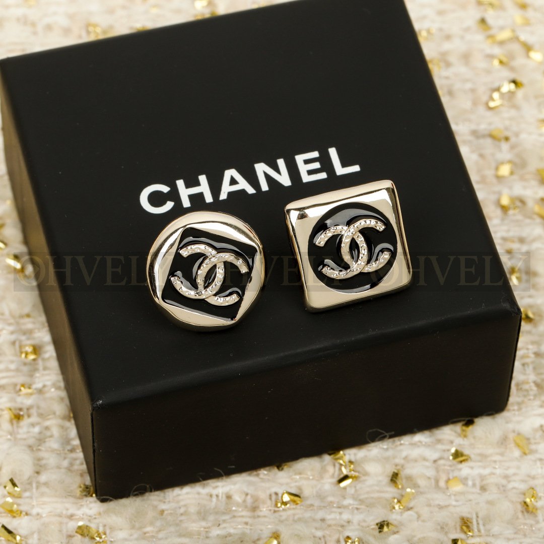 샤넬 CHANEL 비대칭 라운드 & 스퀘어 CC 로고 이어링 (블)