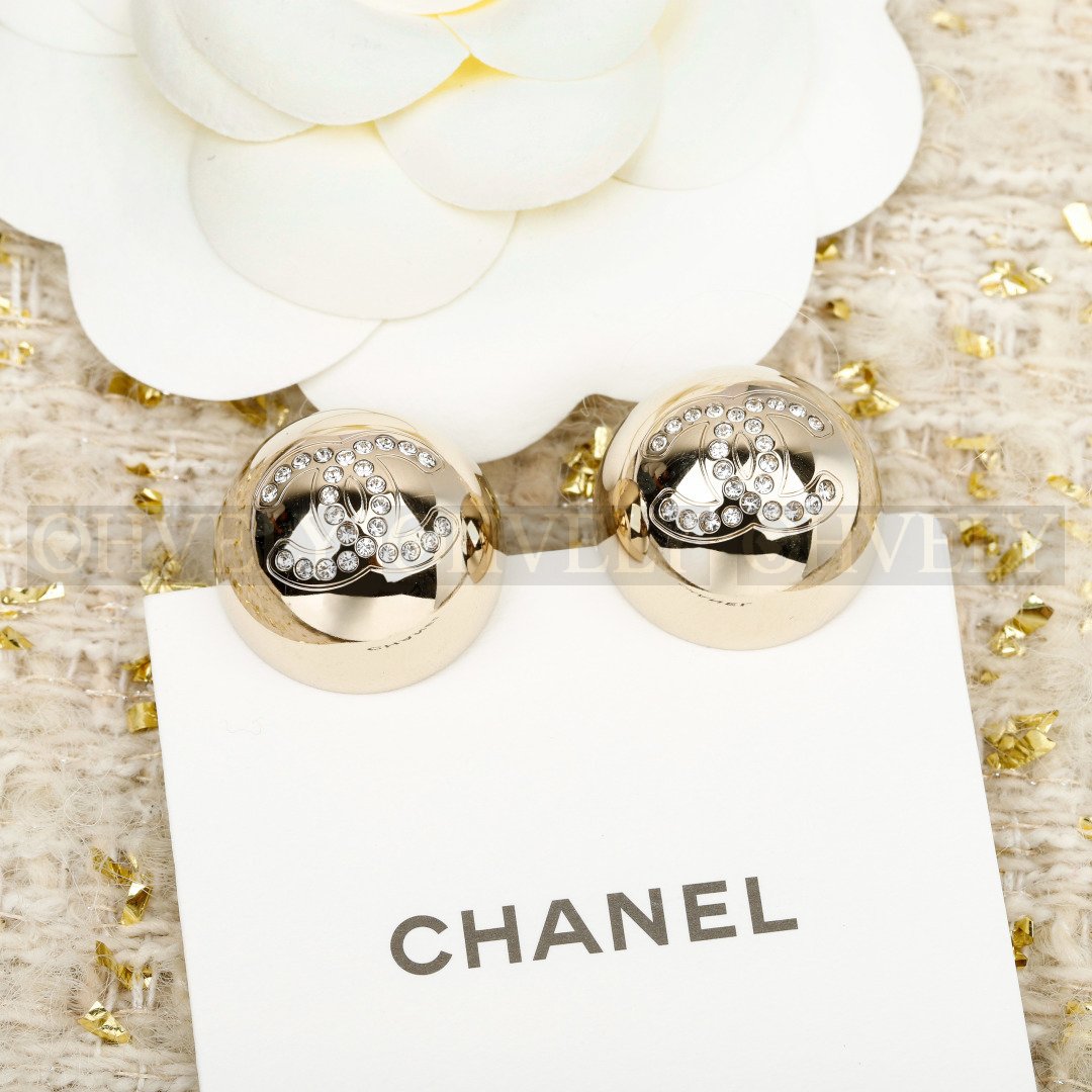 샤넬 CHANEL CC 로고 메탈 스트라스 돔
