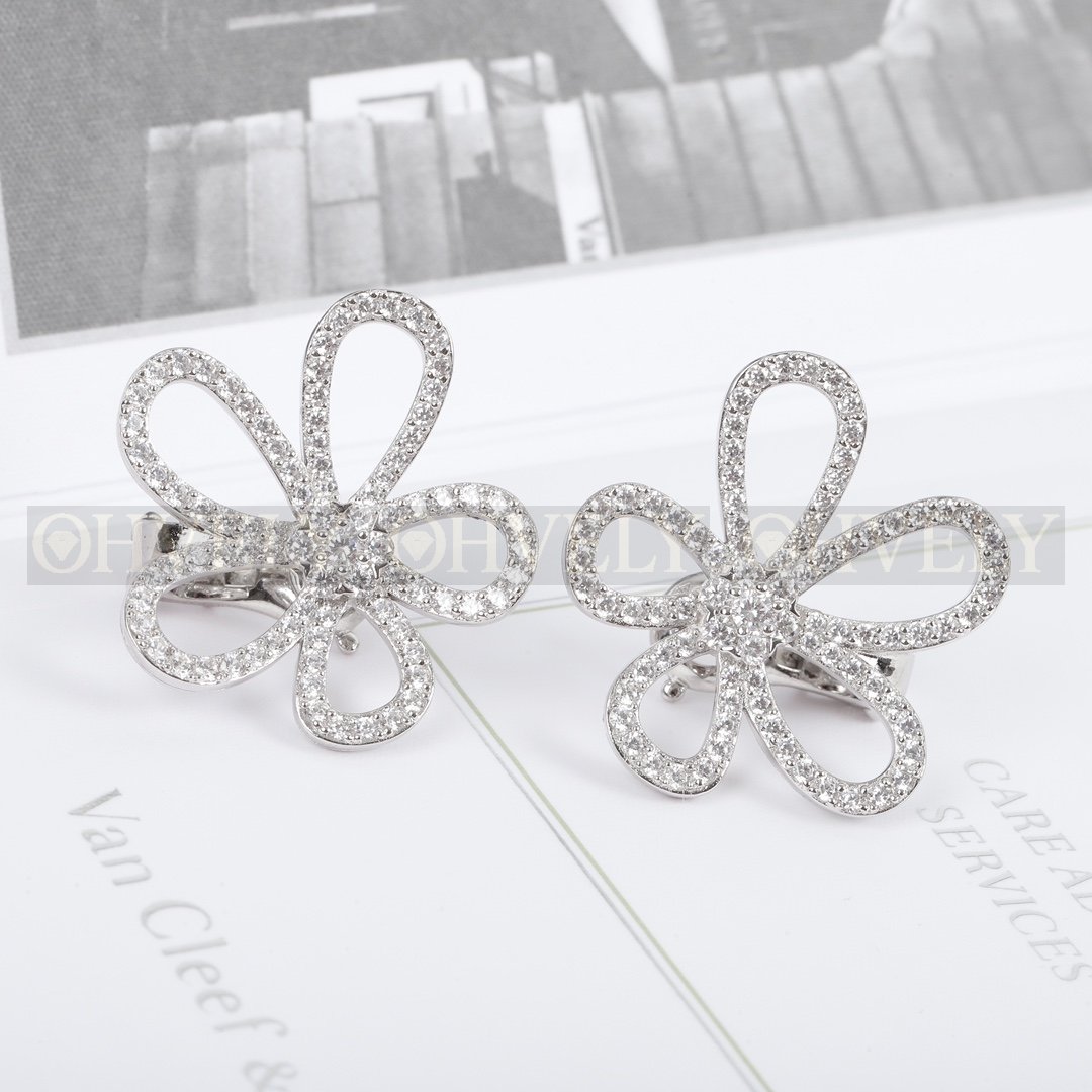 반클리프 아펠 Van Cleef & Arpels 플라워레이스(Flowerlace) 이어링