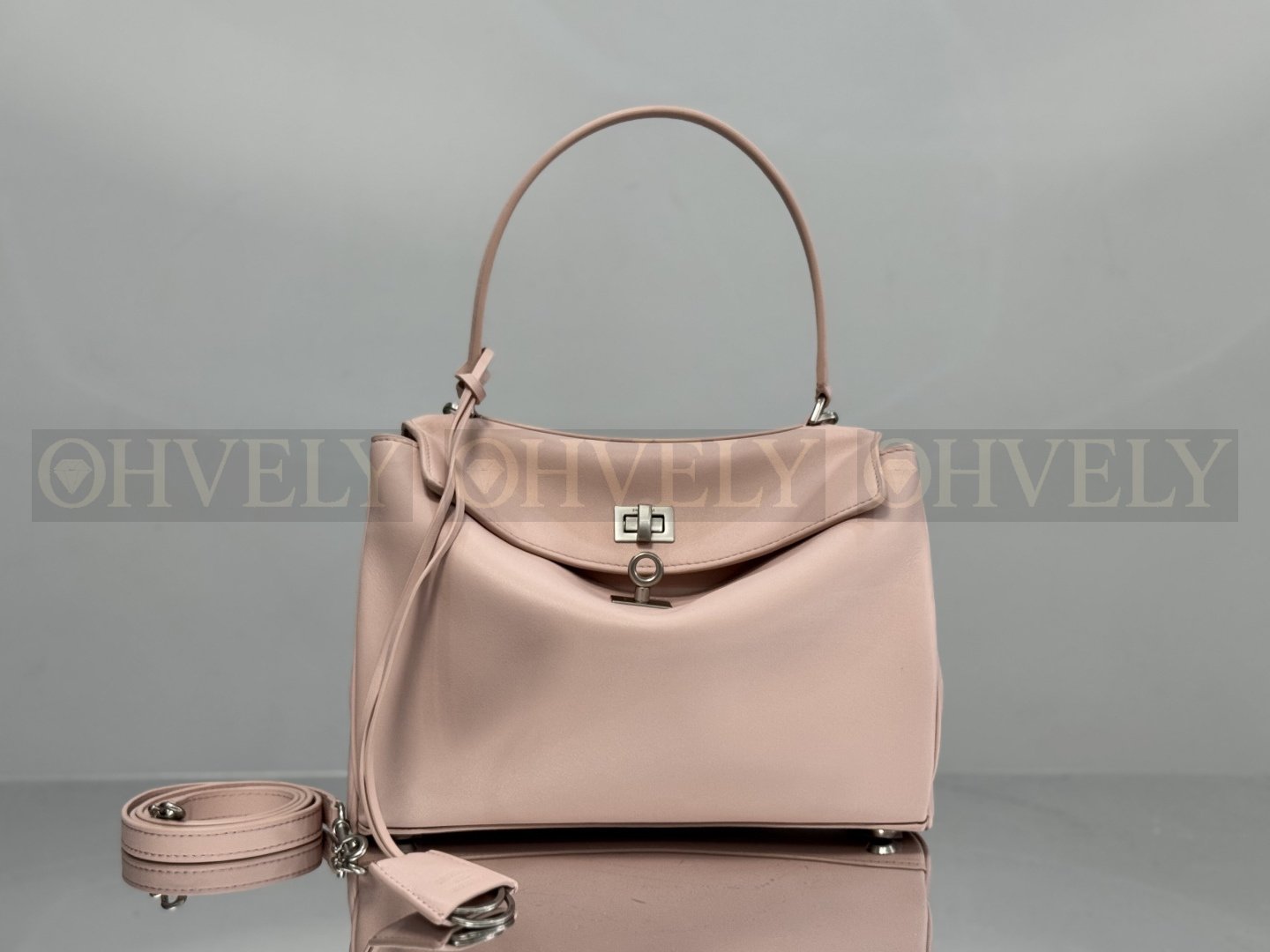 Balenciaga Rodeo 스몰백(핑크)