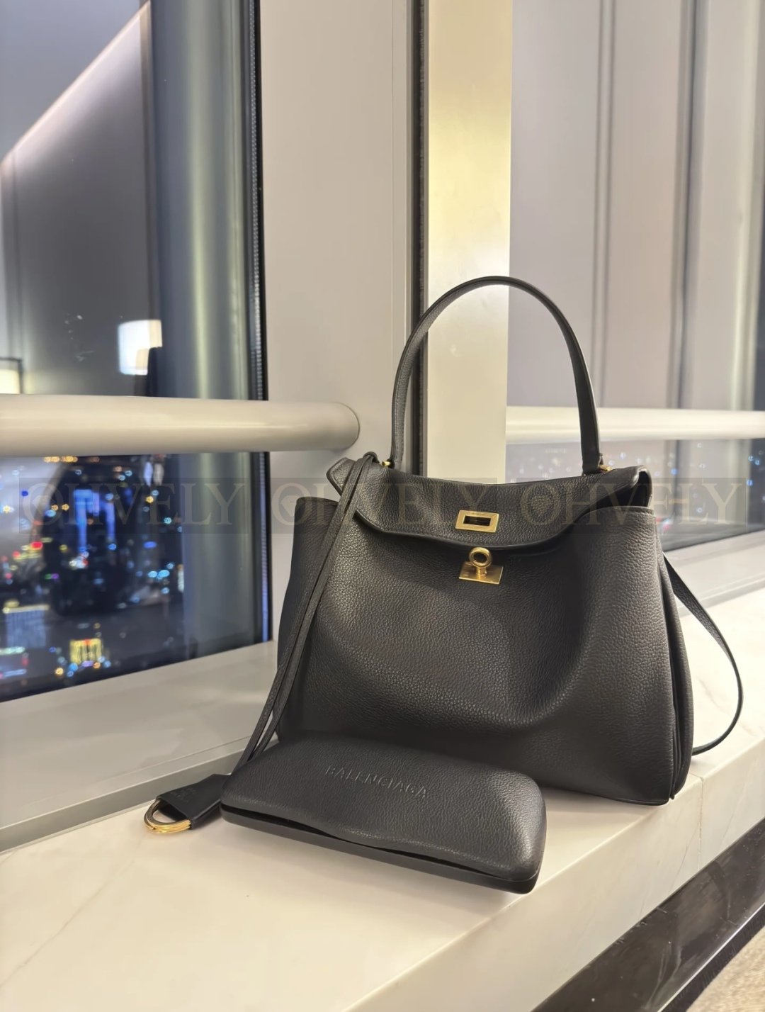 Balenciaga Rodeo 미디움백(블랙)금장