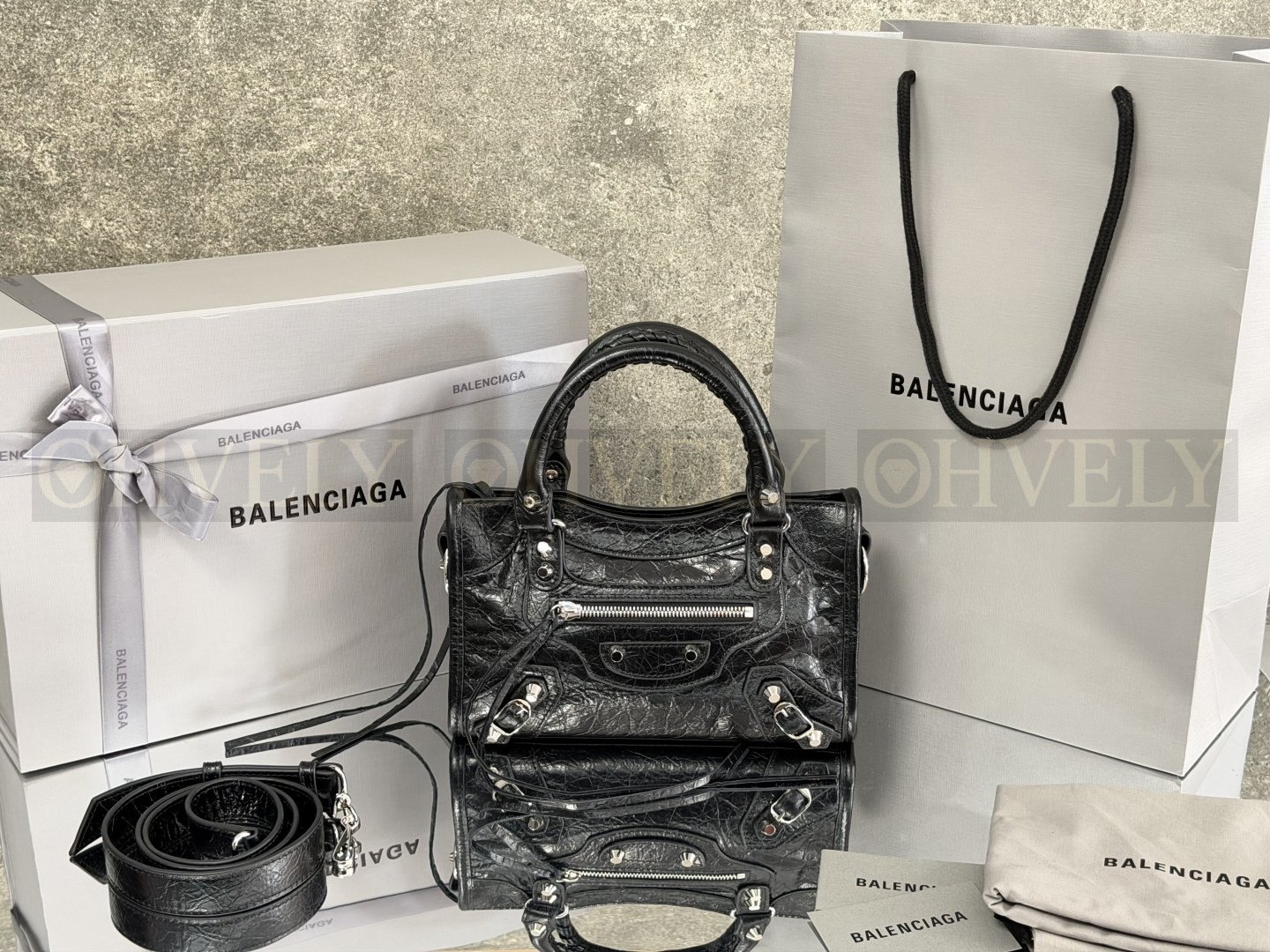 Balenciaga Le city 미니백(블랙)실버버클
