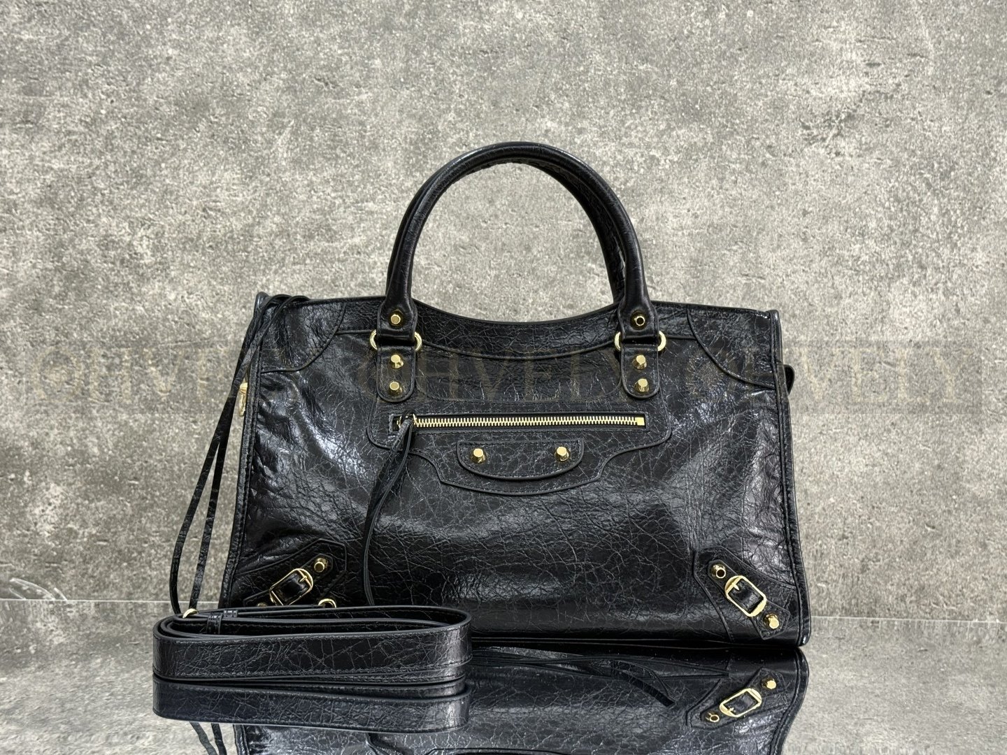 Balenciaga Le city 미디엄백(블랙)골드버클