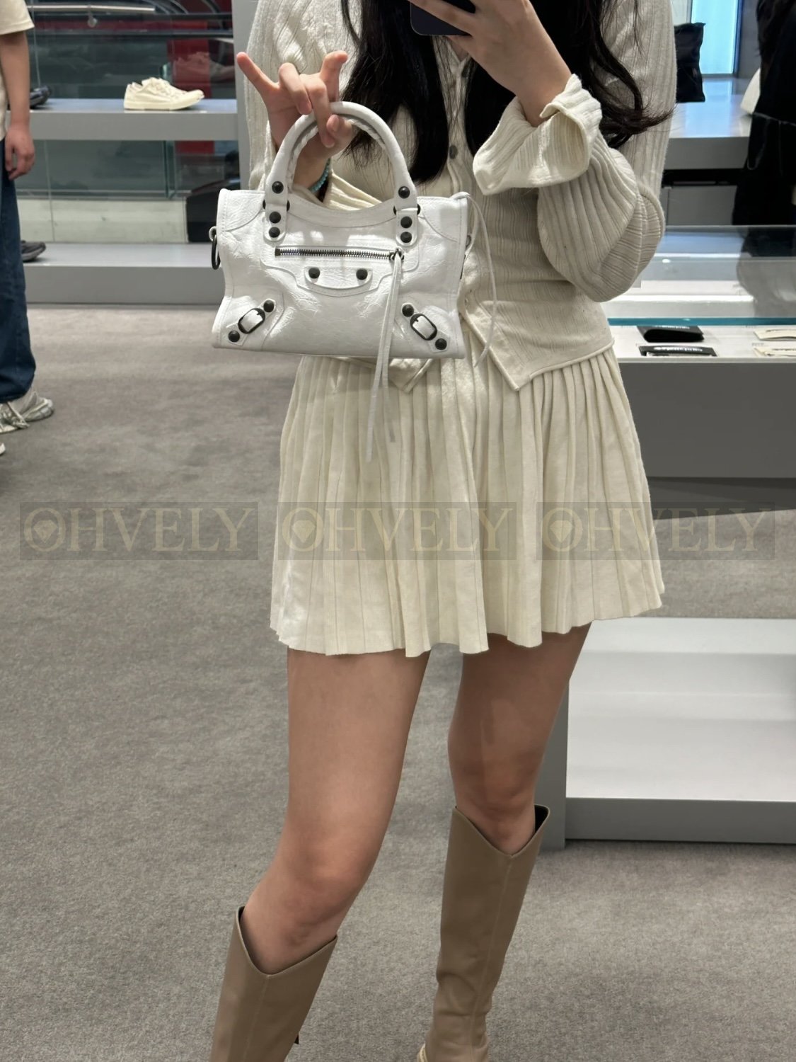 Balenciaga Le city 미니백(화이트)블랙버클