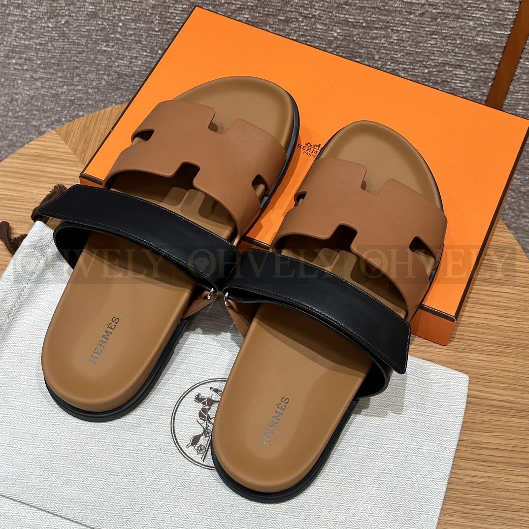 HERMÈS 에르메스 칩레 샌들 박스 카프스킨 & 블랙 로버 솔 (Naturel/Black)