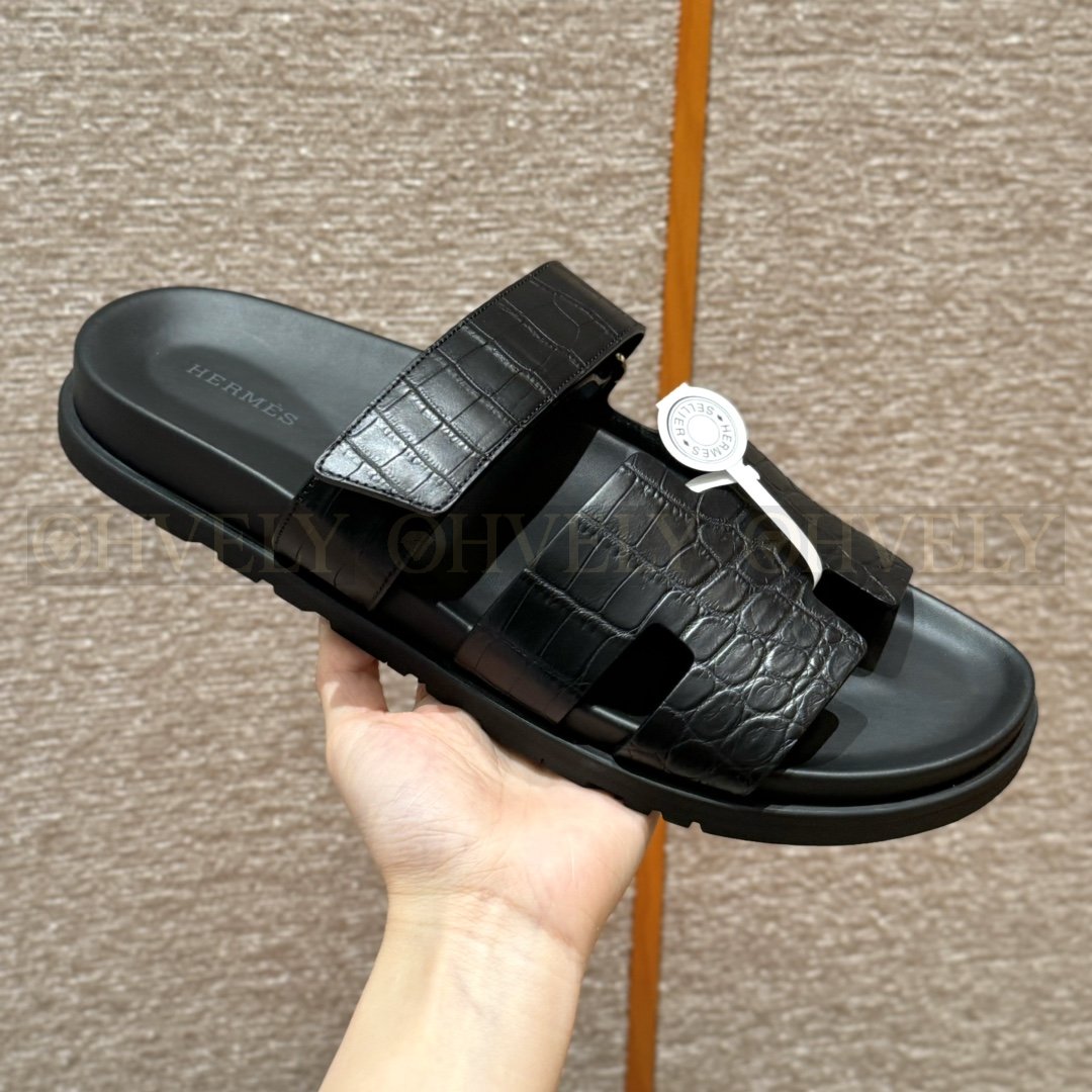 HERMÈS 에르메스 치프레 샌들 매트 엘리게이터 & 블랙 로버 솔 (Nior)