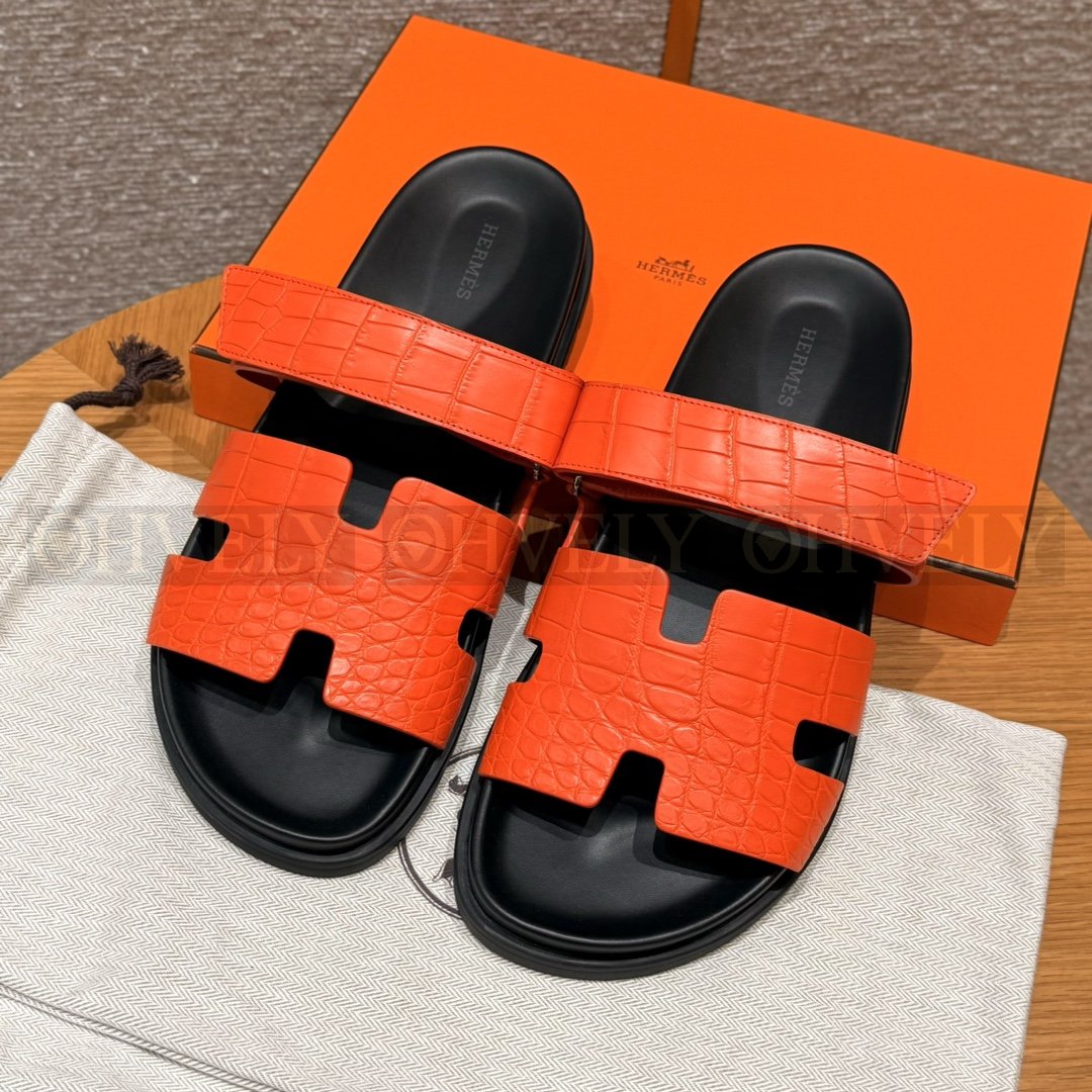 HERMÈS 에르메스 치프레 샌들 매트 엘리게이터 & 블랙 로버 솔 (Orange)