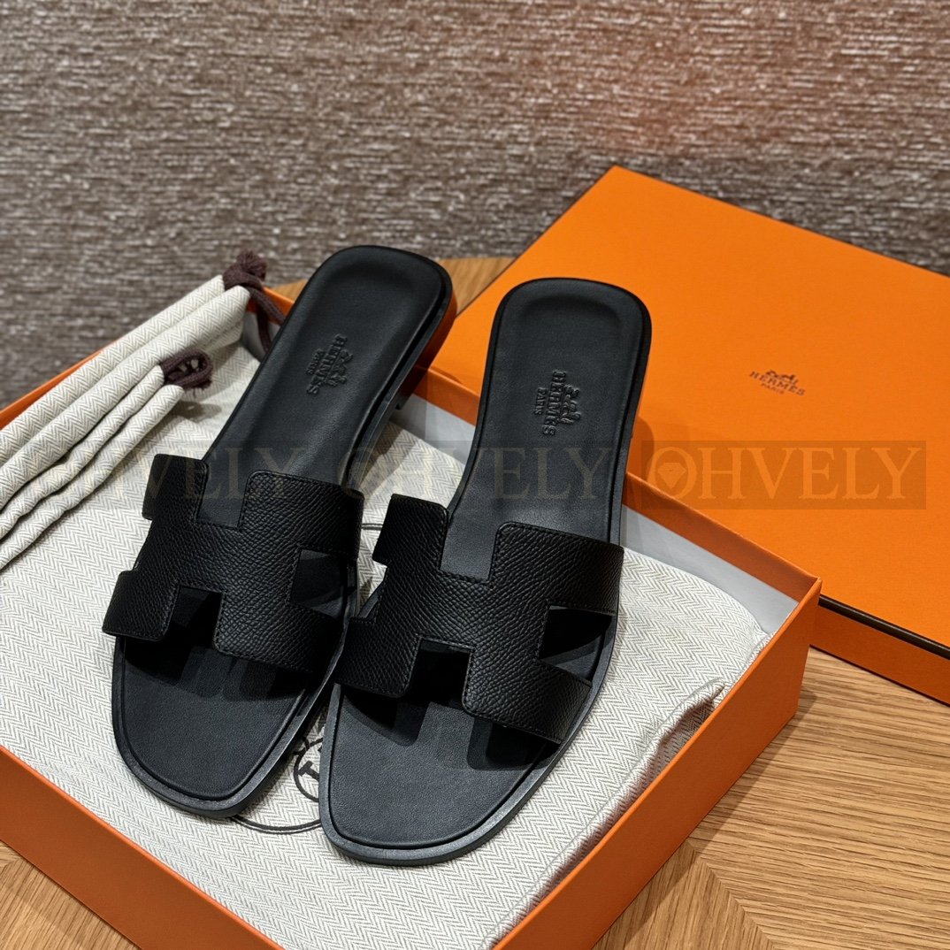 HERMÈS 에르메스 오란 샌들 엡송 카프스킨 (Black)