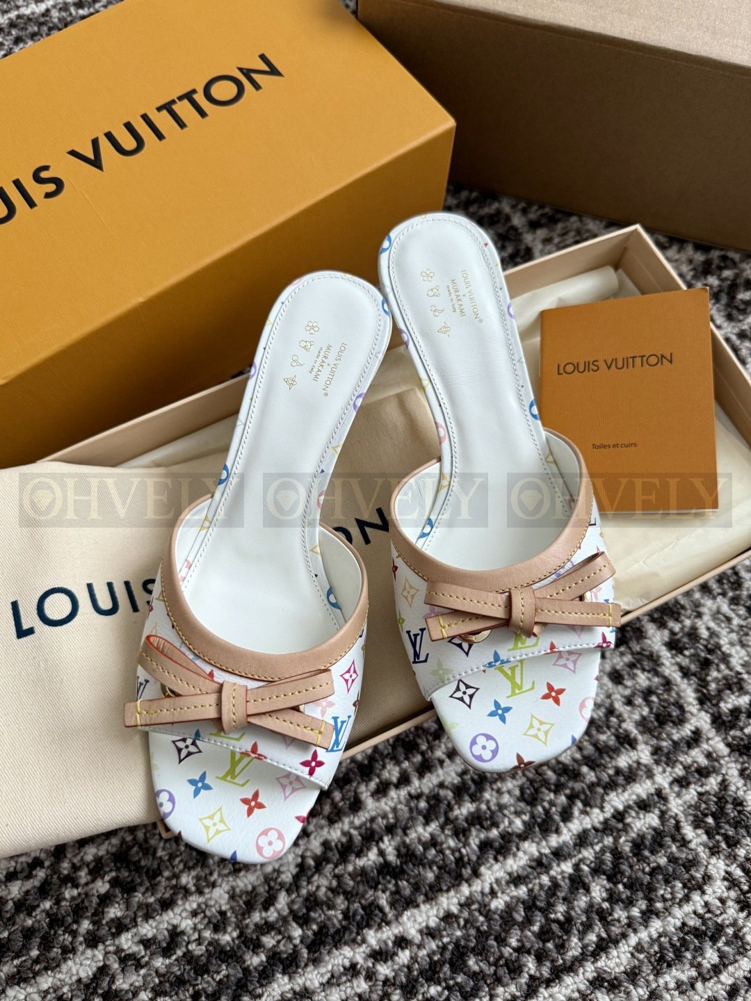 루이비통 LV x 무라카미 다카시 화이트 멀티컬러 키튼힐 슬리퍼