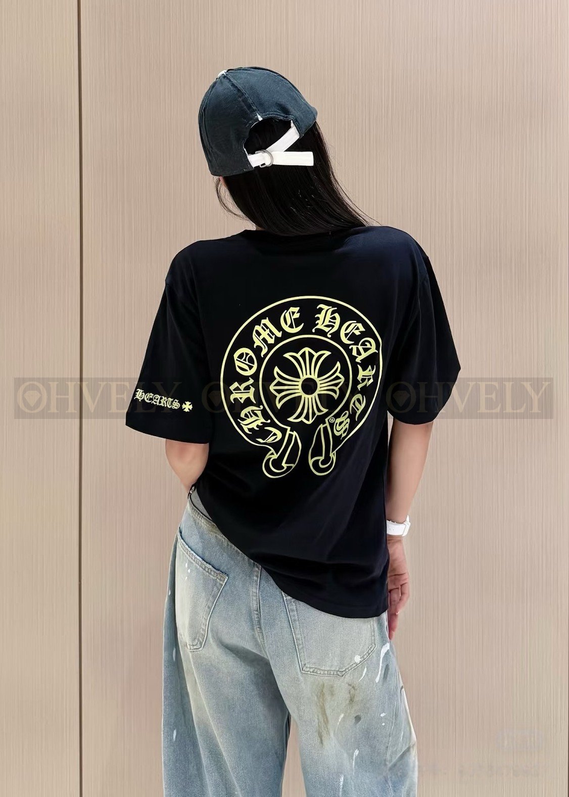 【 ZP버전 】크롬하츠 Chrome Hearts 네온 호스슈 포켓 반팔 티셔츠