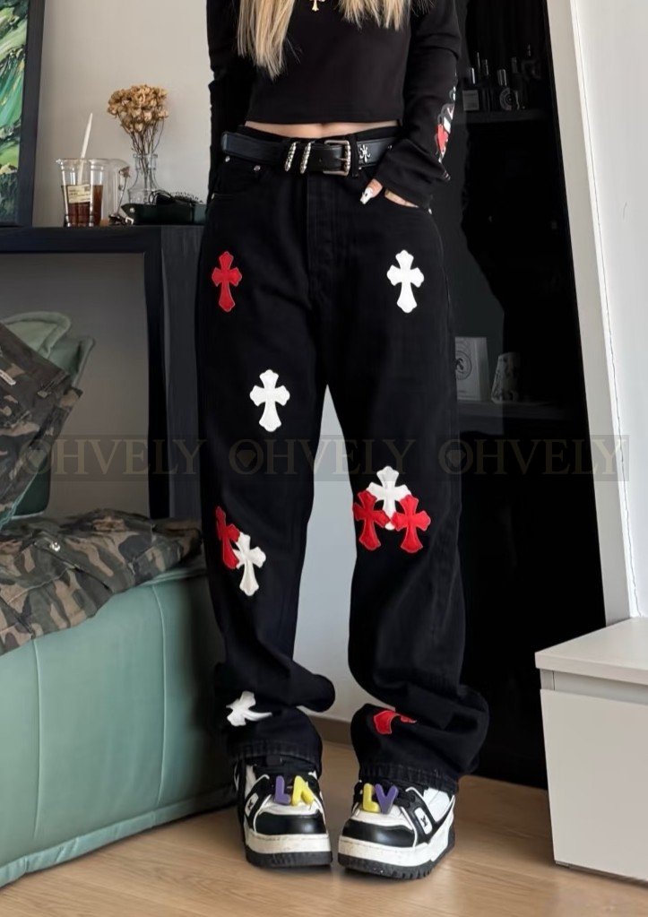 【 ZP버전 】크롬하츠 Chrome Hearts 레드 화이트 크로스 패치 블랙 데님 팬츠