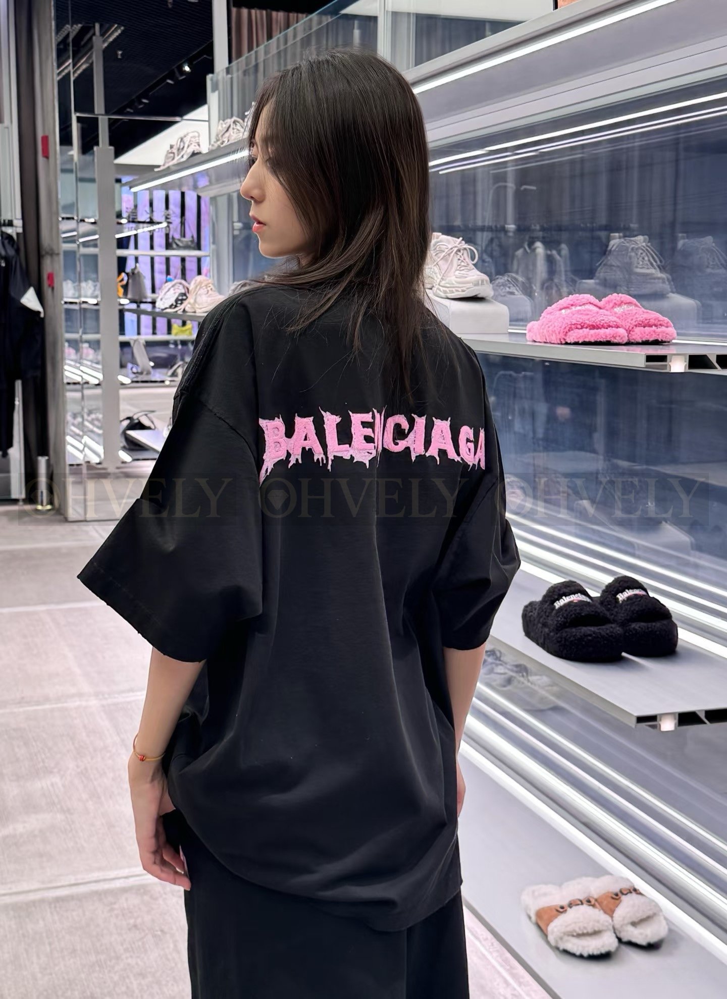 【 ZP버전 】발렌시아가 Balenciaga 핑크 로고 자수 티셔츠 블랙