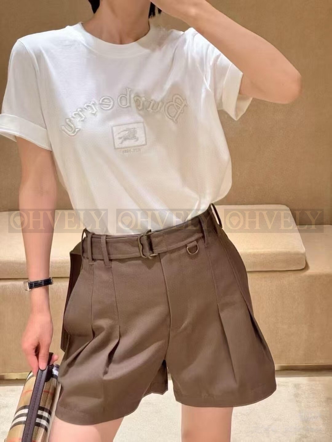 【 ZP버전 】버버리 Burberry 고딕 로고 자수 면 티셔츠