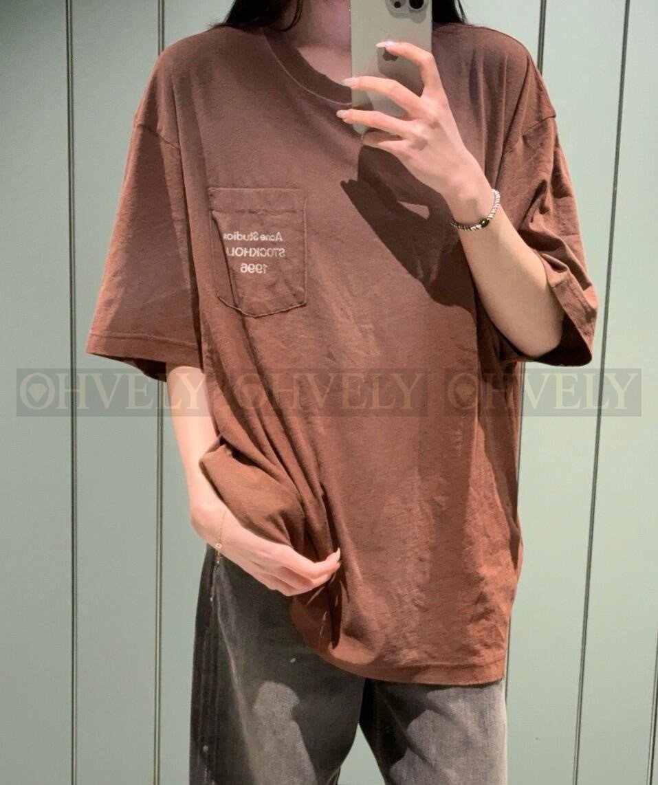 【 ZP버전 】아크네 스튜디오 Acne Studios 스톡홀름 1996 포켓 로고 티셔츠