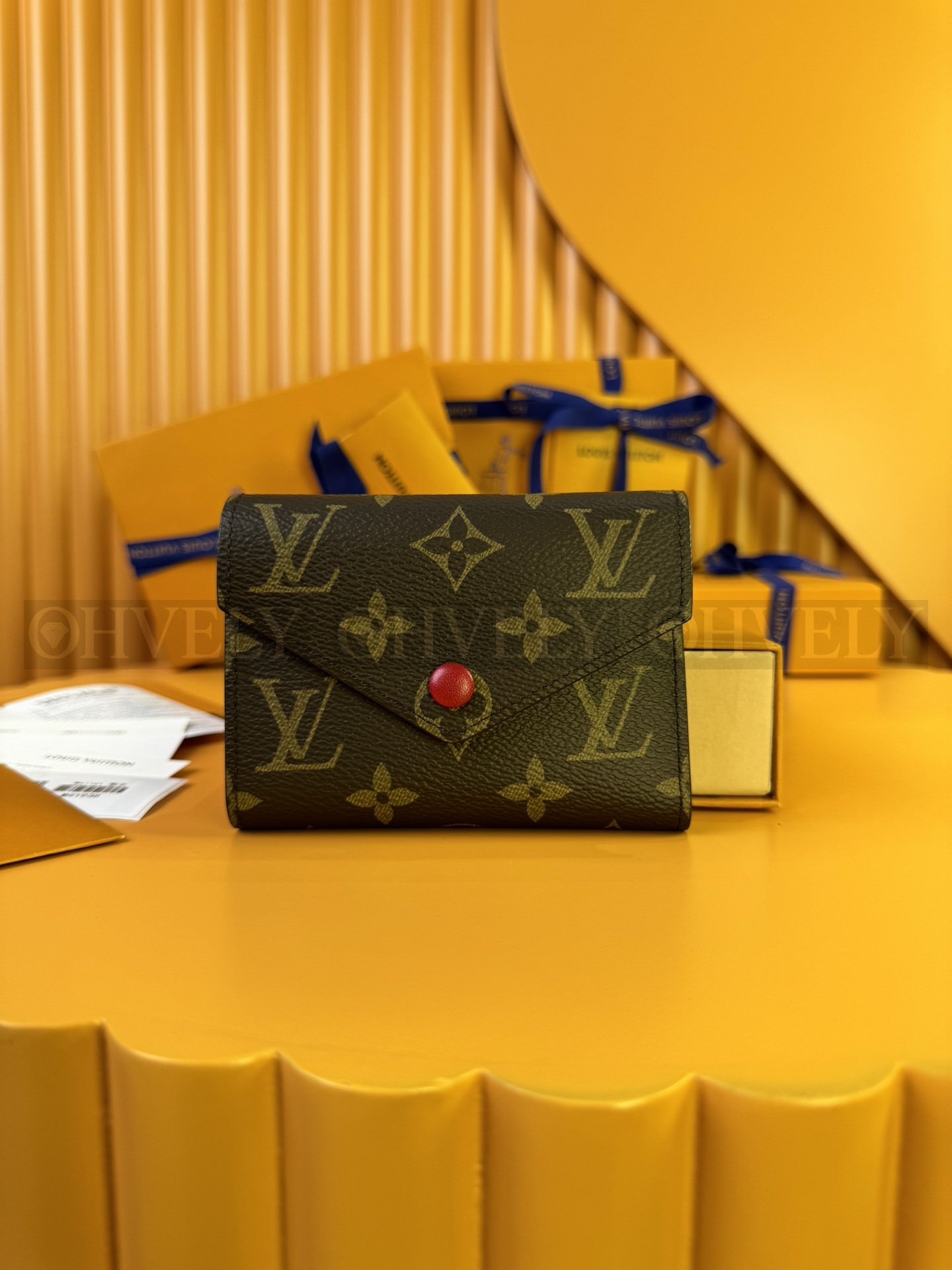 【 ZP 버전 】루이비통 Louis Vuitton 빅토리느 월렛 레드
