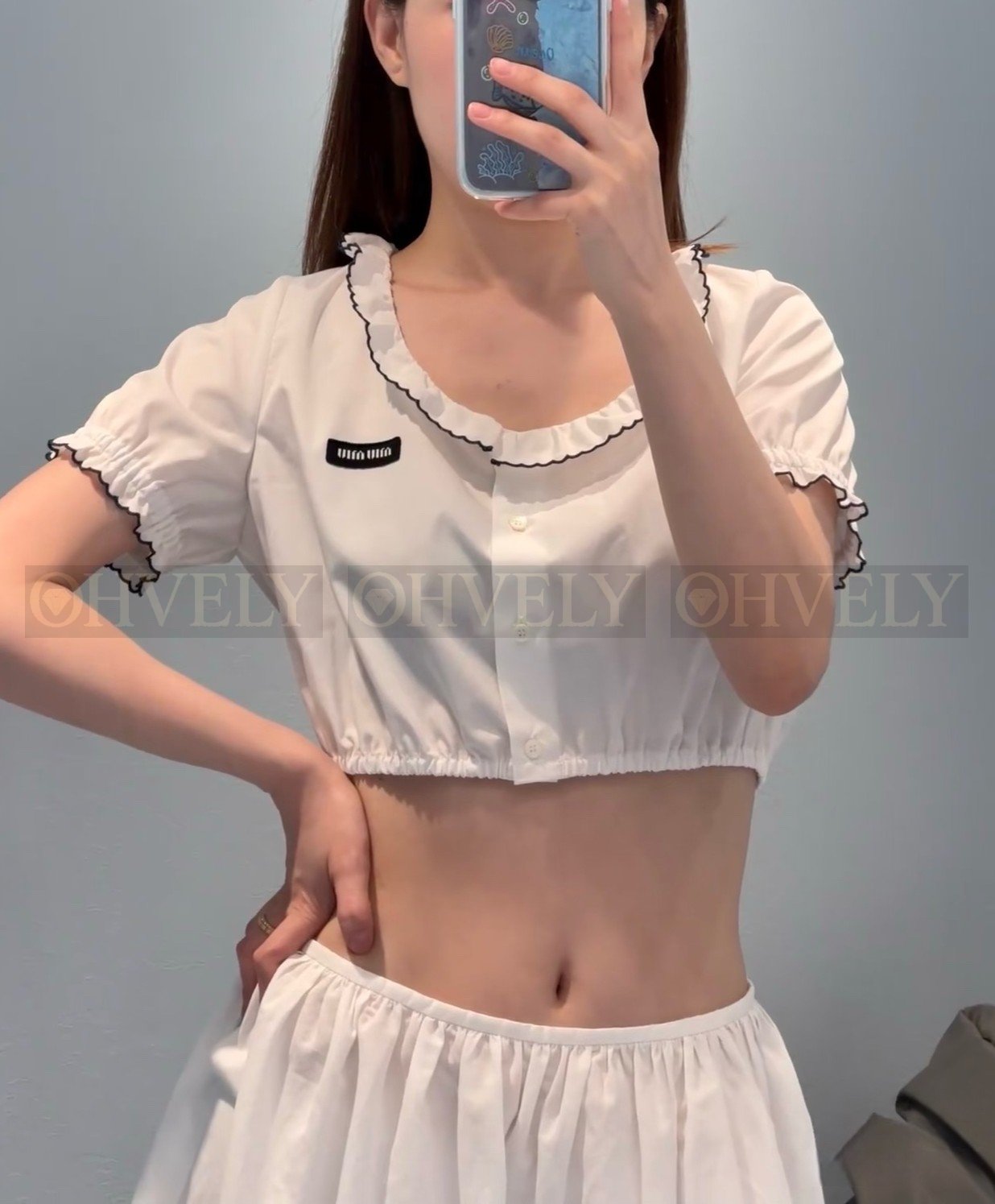 【 ZP버전 】미우미우 레이스 퍼프 슬리브 크롭 셔츠