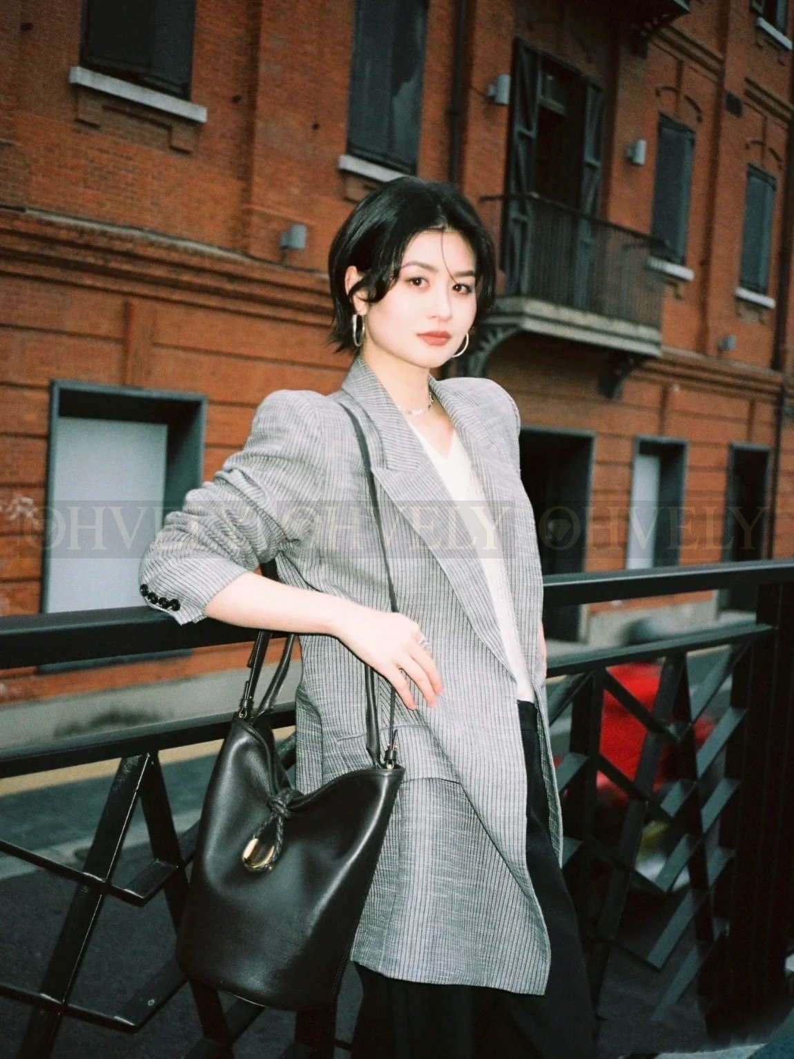 【 ZP버전 】BV 리베르타 스몰 버킷백 블랙 상품 썸네일